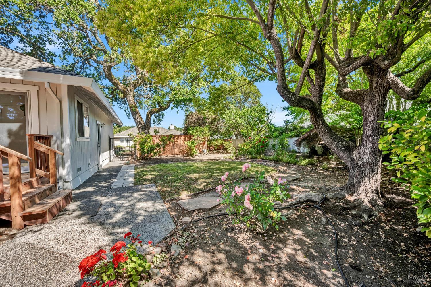 Detail Gallery Image 26 of 31 For 430 Woodley Pl, Santa Rosa,  CA 95409 - 2 Beds | 2 Baths
