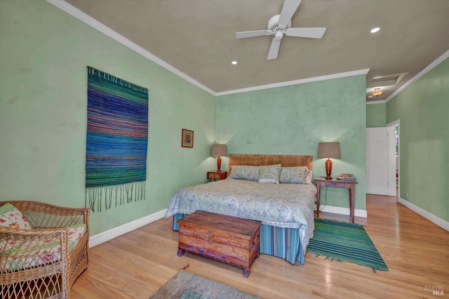Detail Gallery Image 27 of 33 For 1975 Whitehall Ln, Saint Helena,  CA 94574 - 5 Beds | 5/1 Baths
