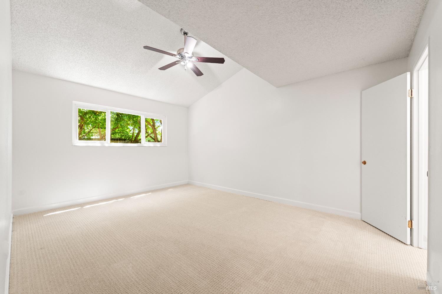 Detail Gallery Image 13 of 42 For 2246 Carver Pl, Fairfield,  CA 94533 - 4 Beds | 2 Baths