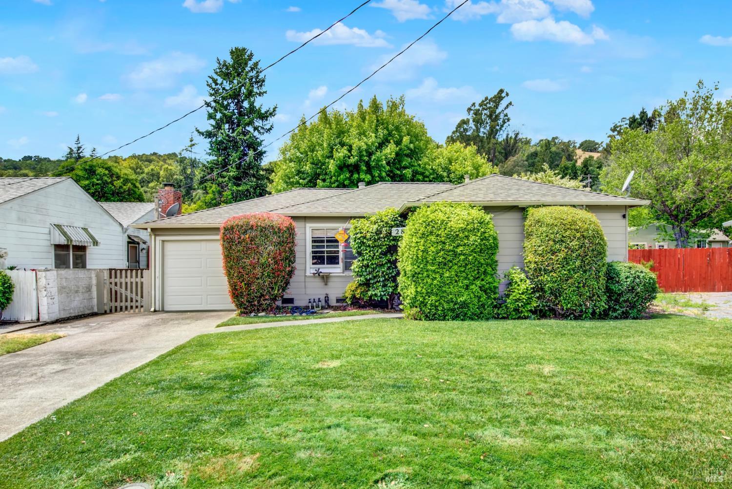 Detail Gallery Image 8 of 64 For 285 Homewood Ave, Napa,  CA 94558 - 2 Beds | 1 Baths