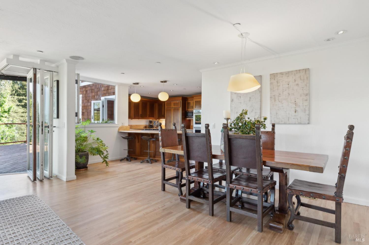 Detail Gallery Image 13 of 54 For 222 Marguerite Ave, Mill Valley,  CA 94941 - 4 Beds | 5 Baths