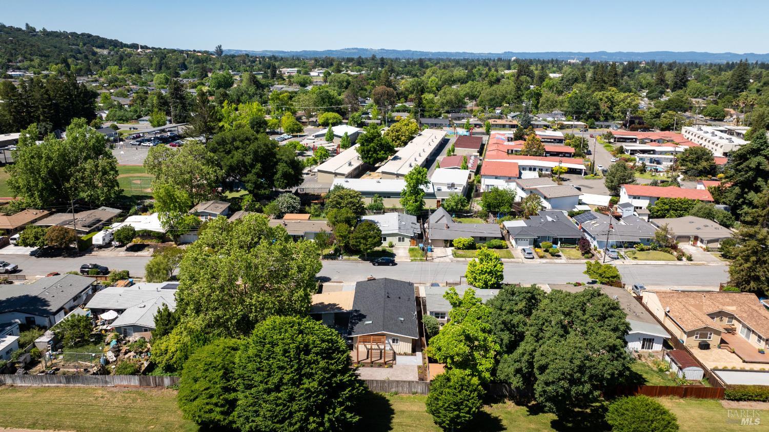 Detail Gallery Image 41 of 43 For 916 Colorado Blvd, Santa Rosa,  CA 95405 - 4 Beds | 2 Baths