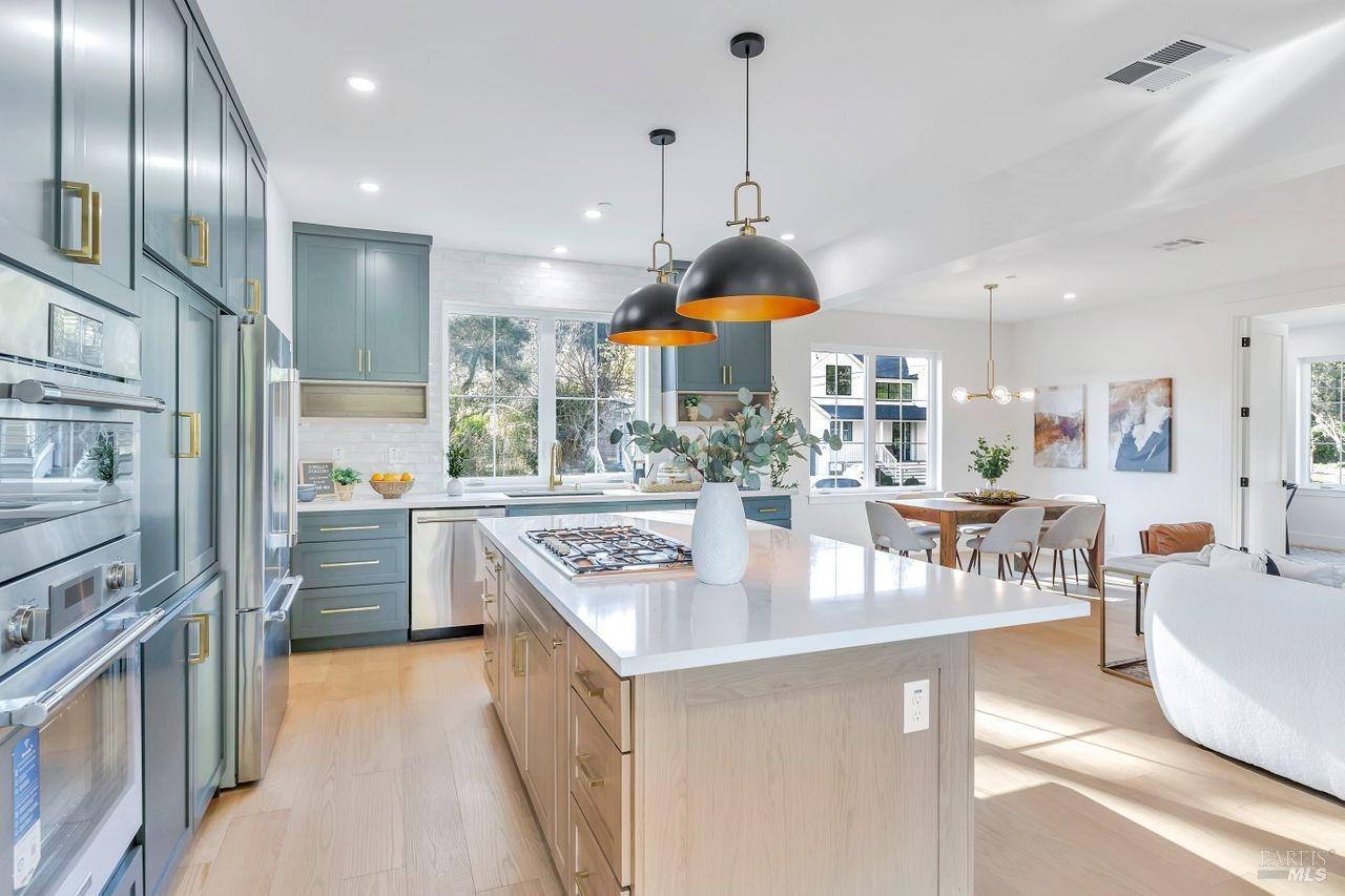 Detail Gallery Image 11 of 64 For 22 Cedar Ave, Kentfield,  CA 94904 - 5 Beds | 5 Baths