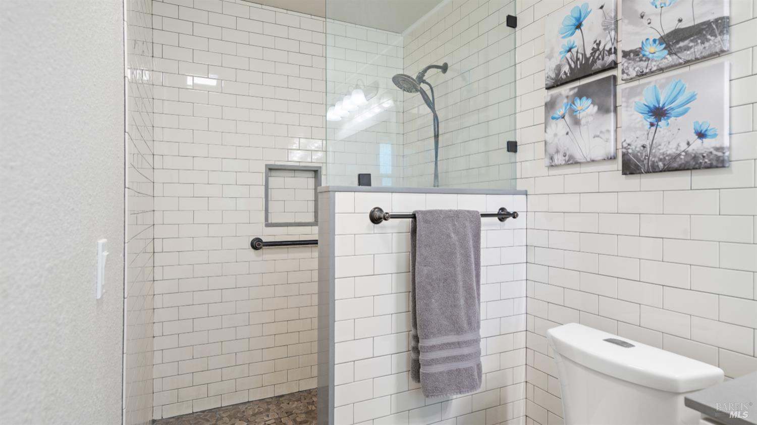Detail Gallery Image 24 of 70 For 4270 Peaceful Glen Rd, Vacaville,  CA 95688 - 3 Beds | 2 Baths