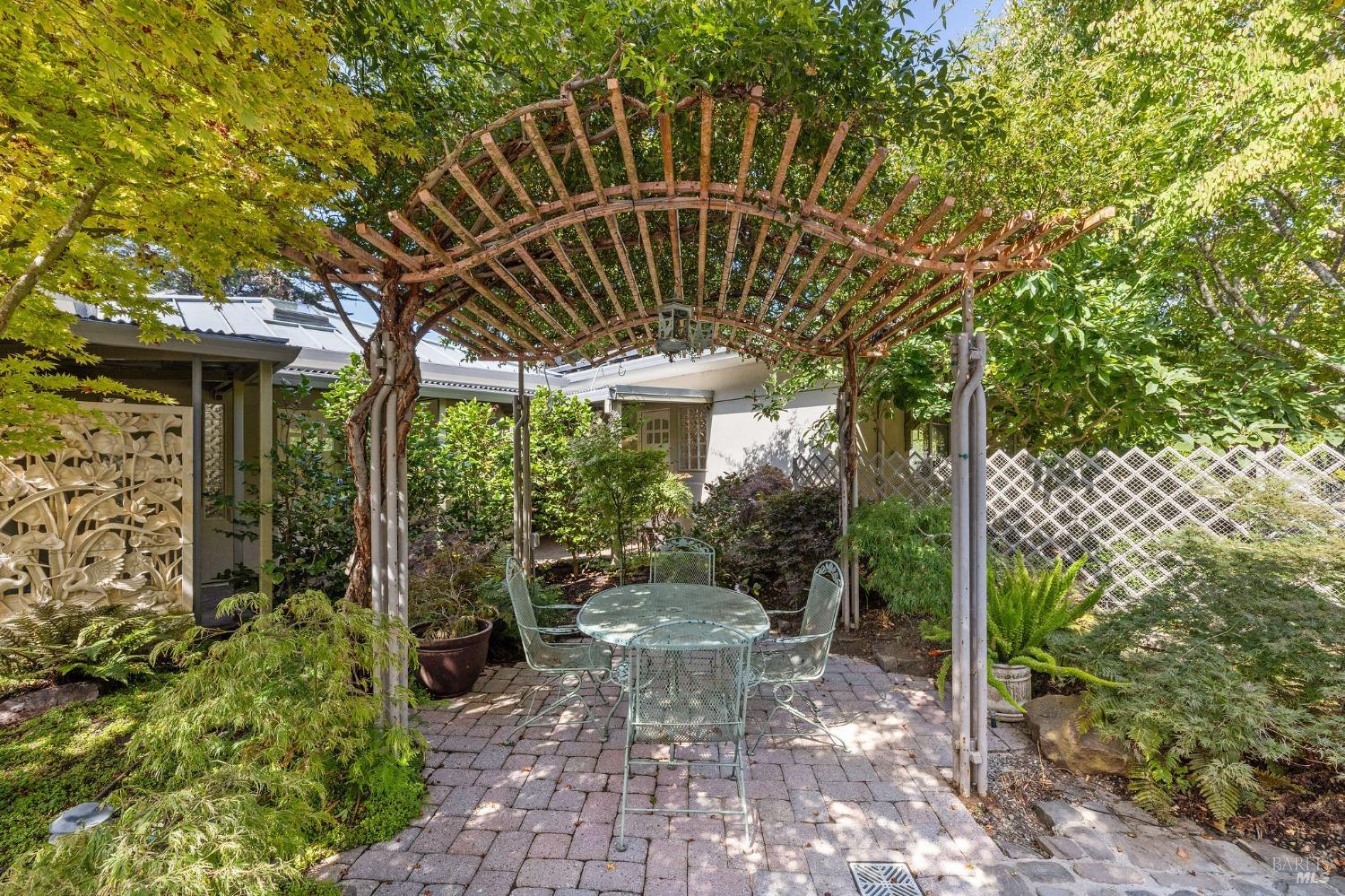 Detail Gallery Image 45 of 56 For 41 Cypress Rd, Point Reyes Station,  CA 94956 - 4 Beds | 4/1 Baths
