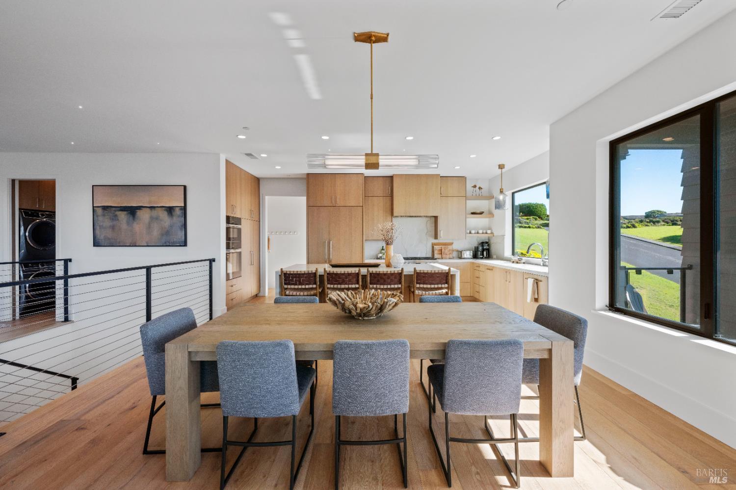 Detail Gallery Image 8 of 46 For 176 Cypress Loop, Bodega Bay,  CA 94923 - 4 Beds | 4/1 Baths