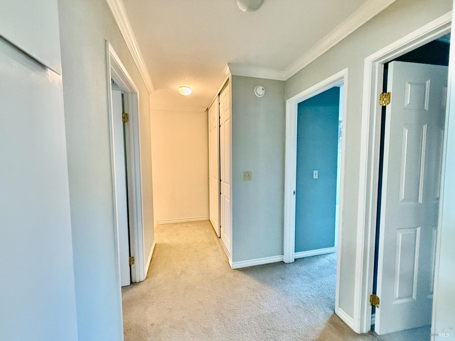 Detail Gallery Image 14 of 19 For 1121 Grove Cir, Benicia,  CA 94510 - 3 Beds | 2/1 Baths
