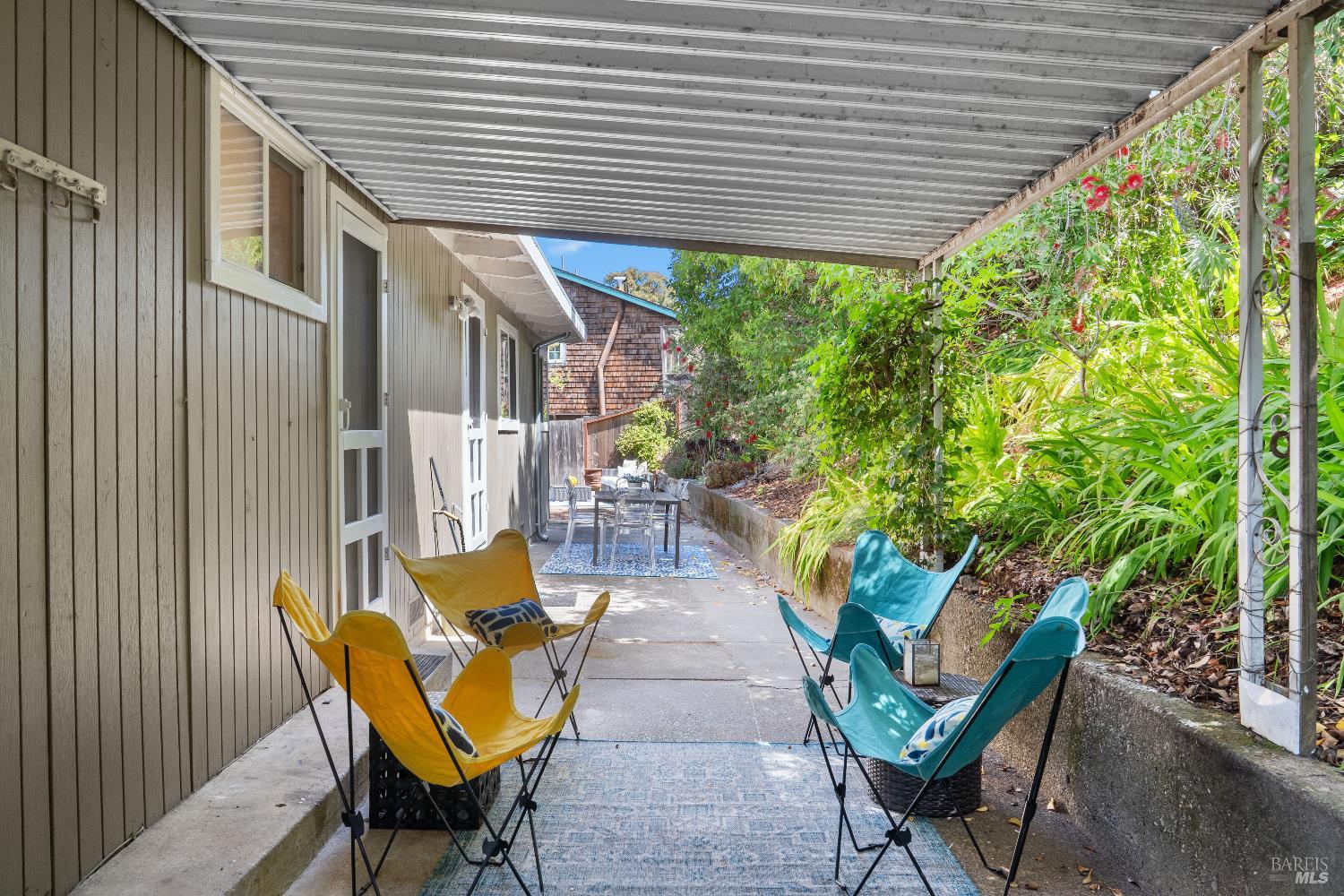 Detail Gallery Image 37 of 51 For 84 E Crescent Dr, San Rafael,  CA 94901 - 3 Beds | 2 Baths
