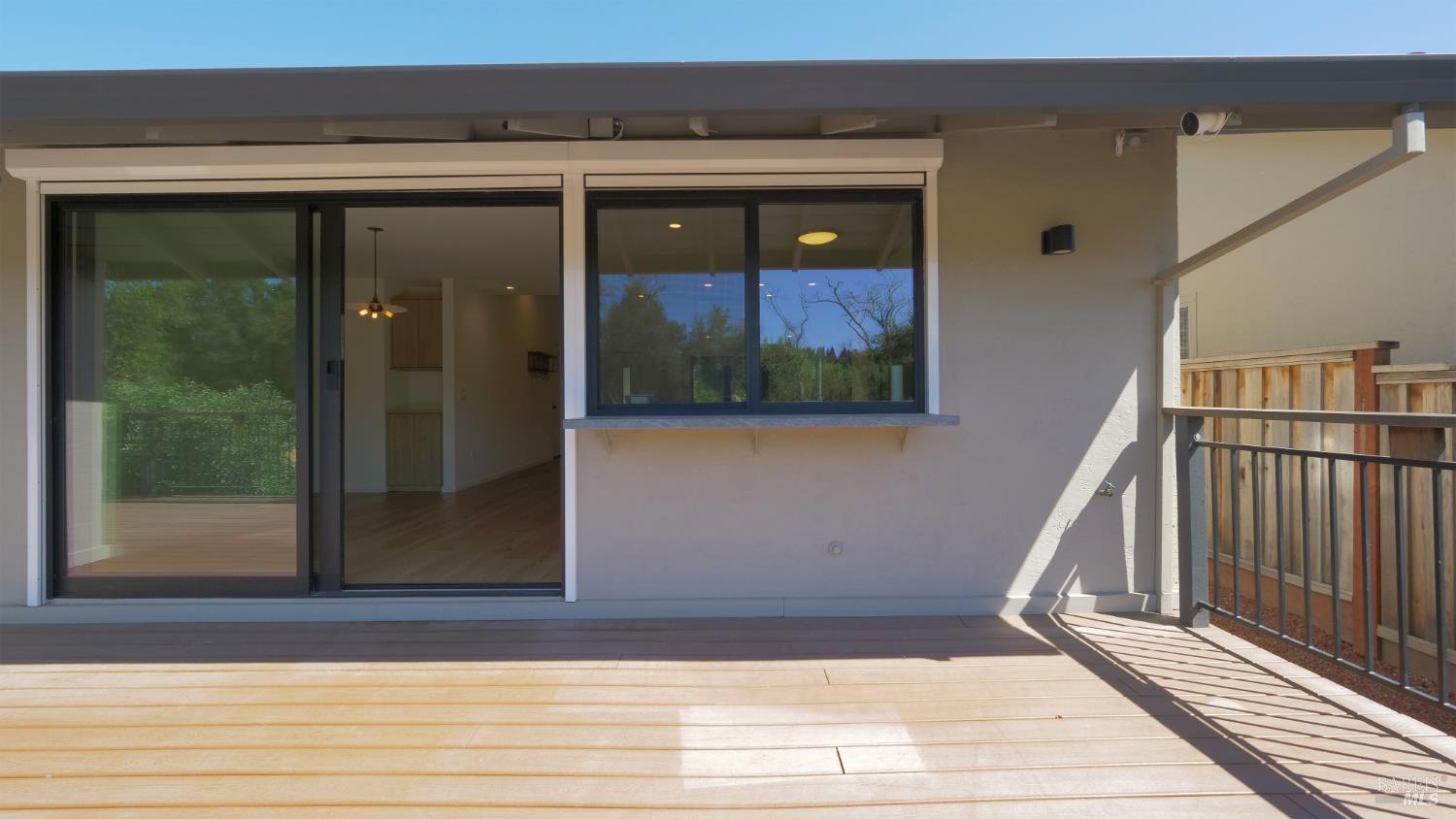 Detail Gallery Image 29 of 48 For 1306 Pinon Dr, Healdsburg,  CA 95448 - 2 Beds | 2/1 Baths