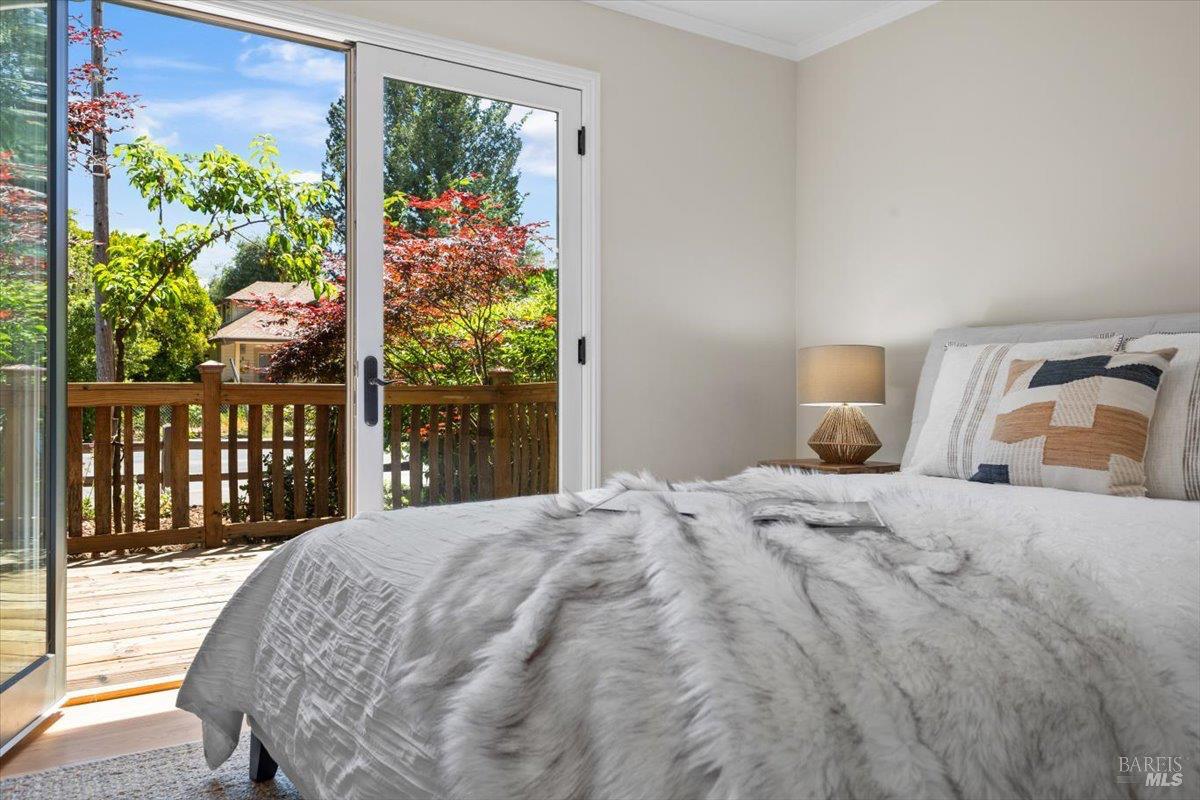 Detail Gallery Image 23 of 67 For 107 1st St, Healdsburg,  CA 95448 - 3 Beds | 3 Baths