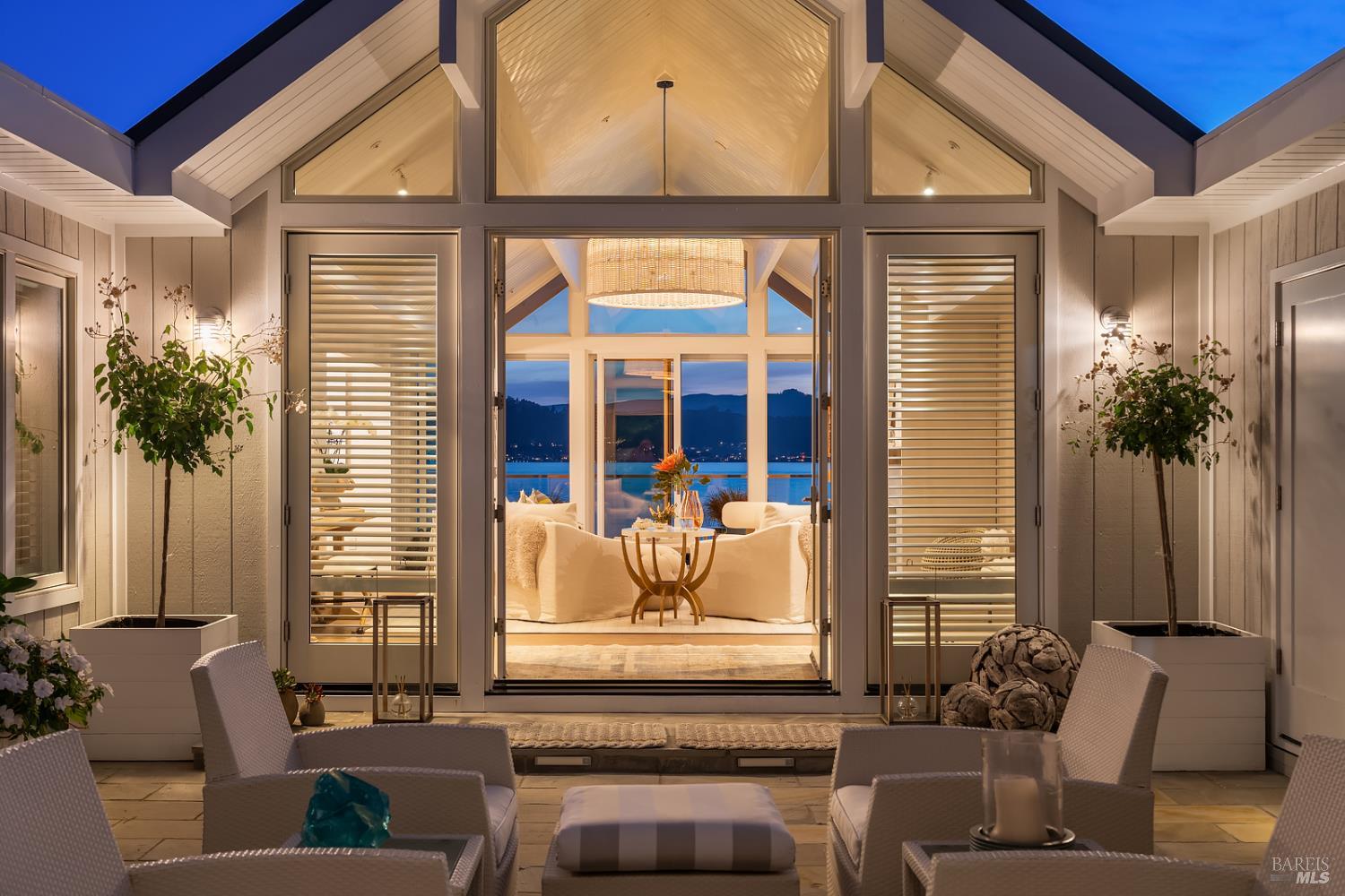 Detail Gallery Image 49 of 68 For 27 West Shore Rd, Belvedere,  CA 94920 - 4 Beds | 2/1 Baths