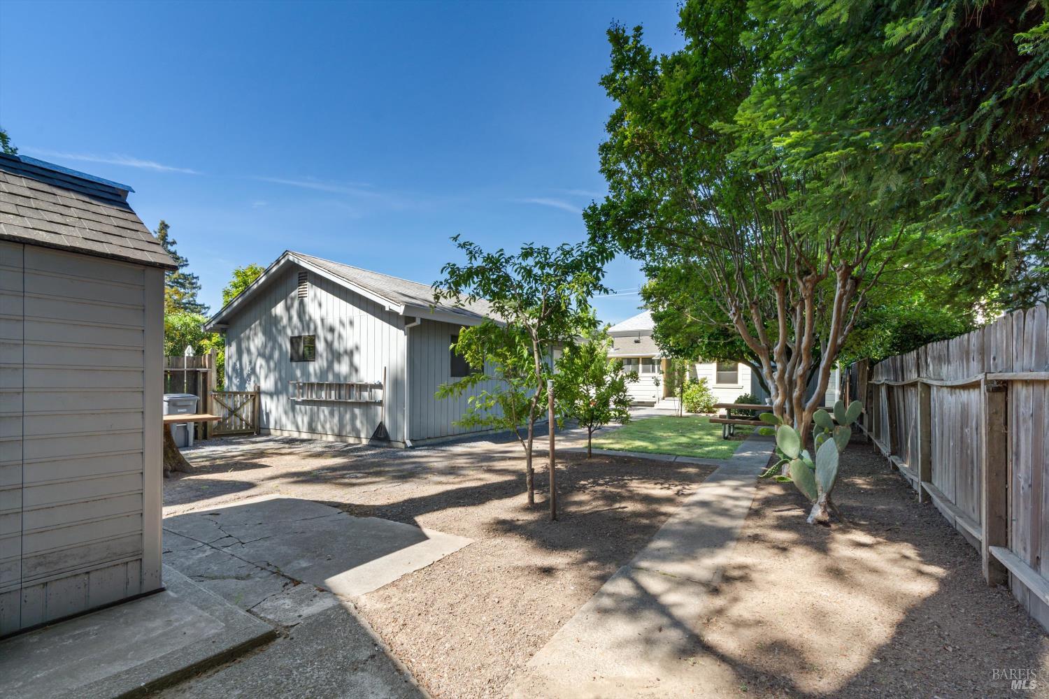 Detail Gallery Image 10 of 17 For 24 S University St, Healdsburg,  CA 95448 - – Beds | – Baths