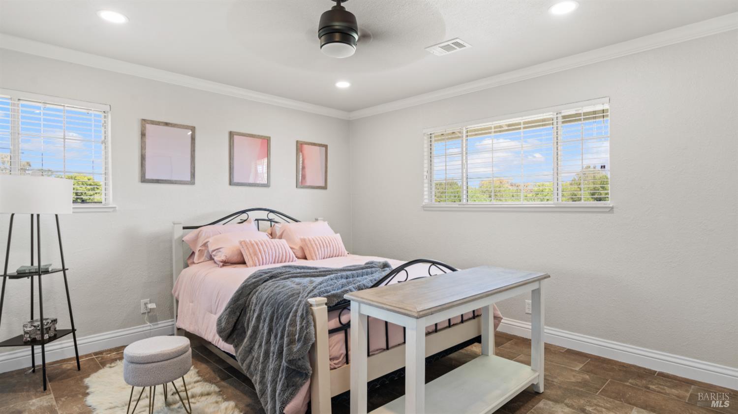 Detail Gallery Image 16 of 70 For 4270 Peaceful Glen Rd, Vacaville,  CA 95688 - 3 Beds | 2 Baths