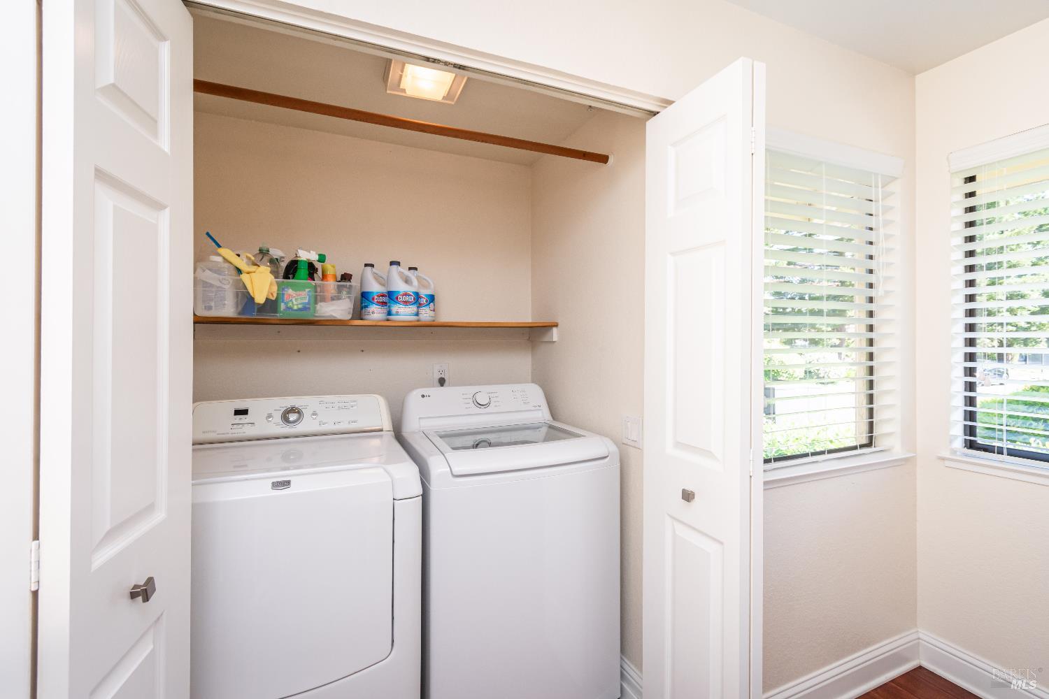 Detail Gallery Image 20 of 39 For 33 Fountain Grove Cir, Napa,  CA 94558 - 2 Beds | 2 Baths