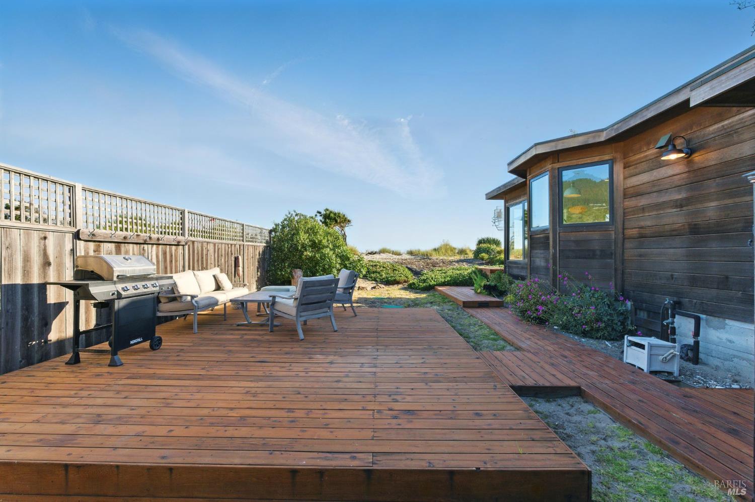Detail Gallery Image 31 of 43 For 8 Rafael Patio Unkn, Stinson Beach,  CA 94970 - 3 Beds | 2 Baths