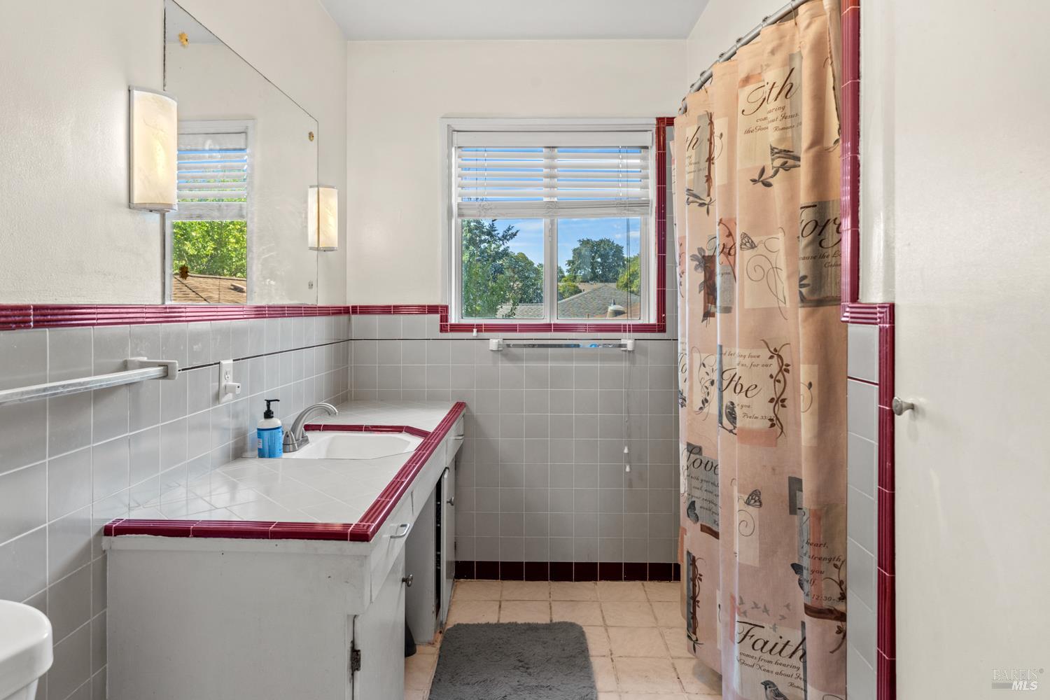 Detail Gallery Image 9 of 25 For 161 Barbara St, Ukiah,  CA 95482 - 4 Beds | 2 Baths