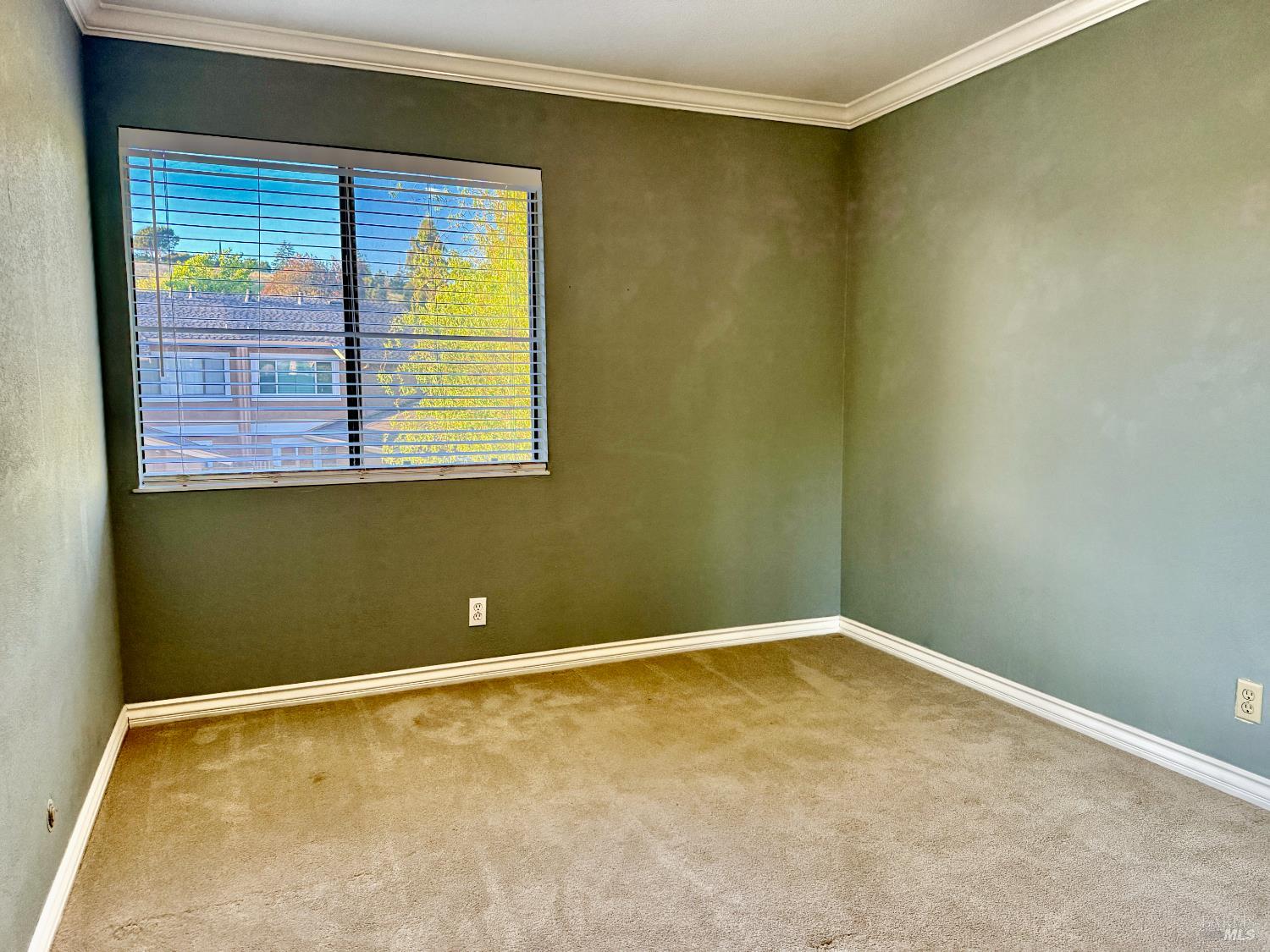 Detail Gallery Image 19 of 19 For 1121 Grove Cir, Benicia,  CA 94510 - 3 Beds | 2/1 Baths