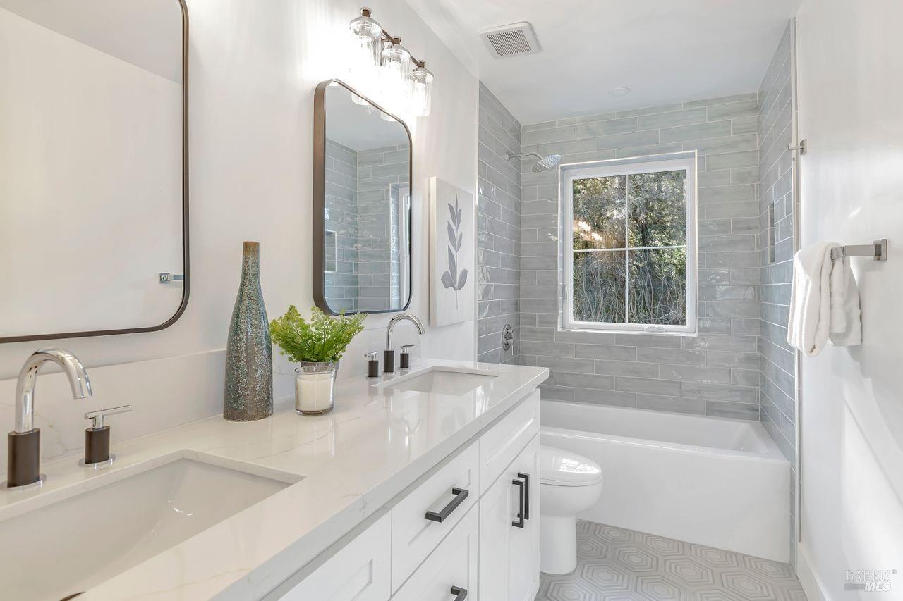 Detail Gallery Image 32 of 64 For 22 Cedar Ave, Kentfield,  CA 94904 - 5 Beds | 5 Baths