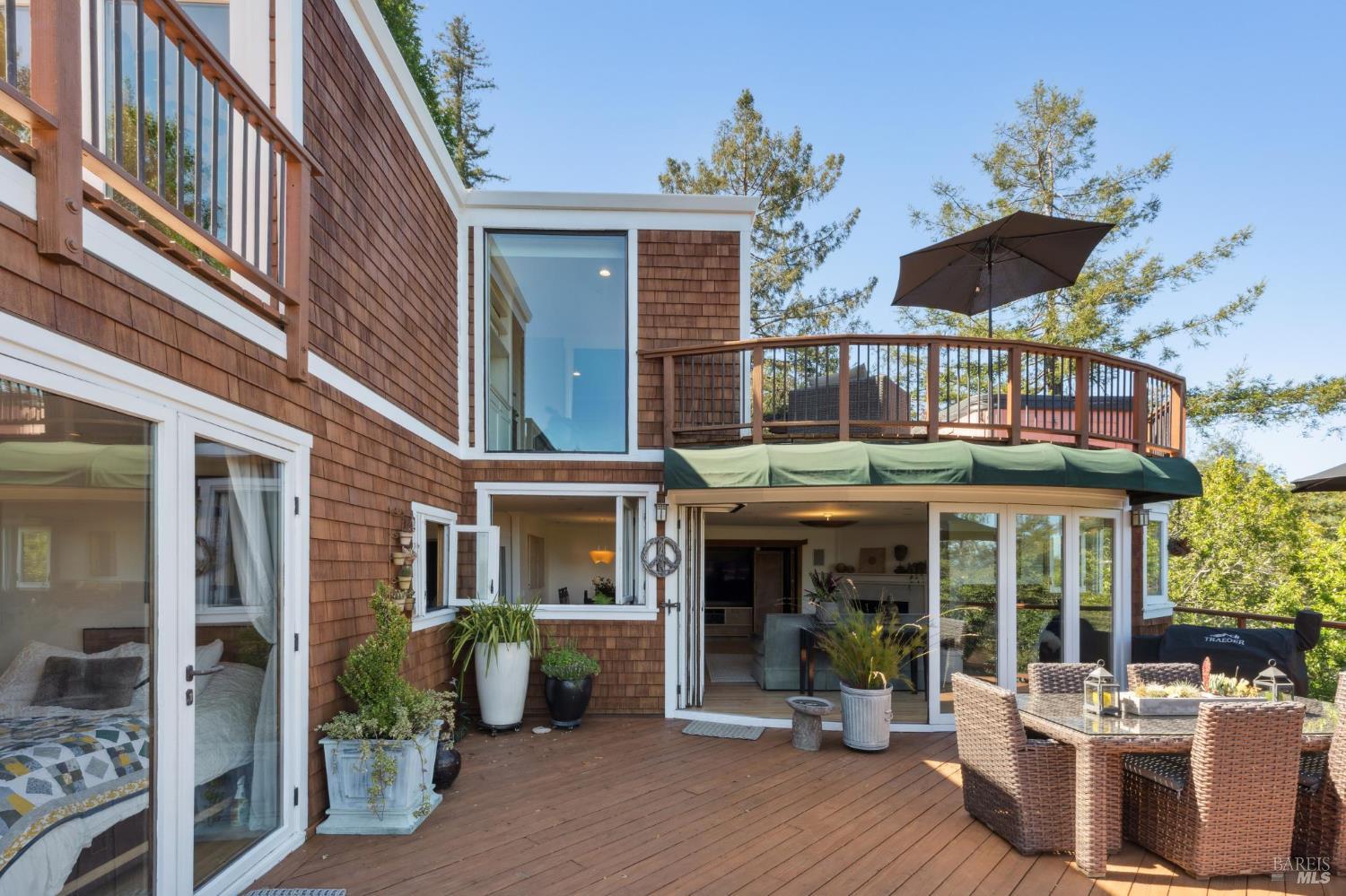 Detail Gallery Image 4 of 54 For 222 Marguerite Ave, Mill Valley,  CA 94941 - 4 Beds | 5 Baths