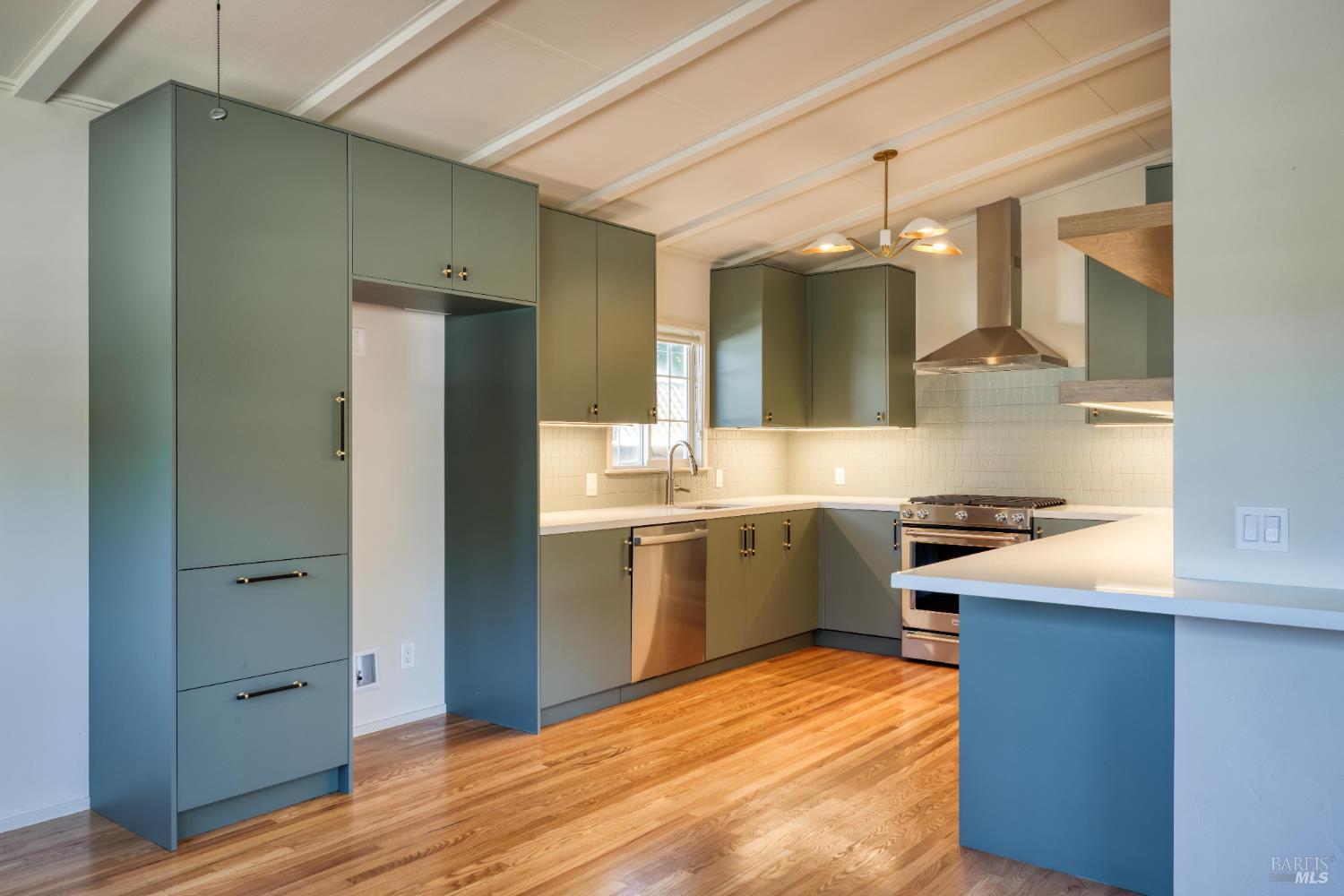 Detail Gallery Image 14 of 43 For 916 Colorado Blvd, Santa Rosa,  CA 95405 - 4 Beds | 2 Baths