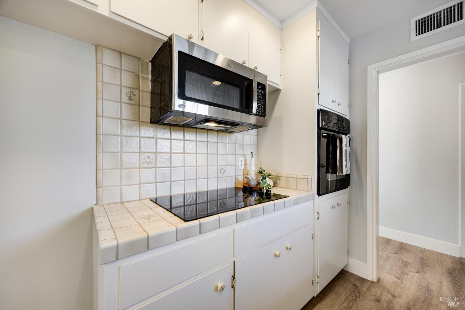 Detail Gallery Image 22 of 83 For 22 Laurie Ct, Novato,  CA 94947 - 4 Beds | 2 Baths