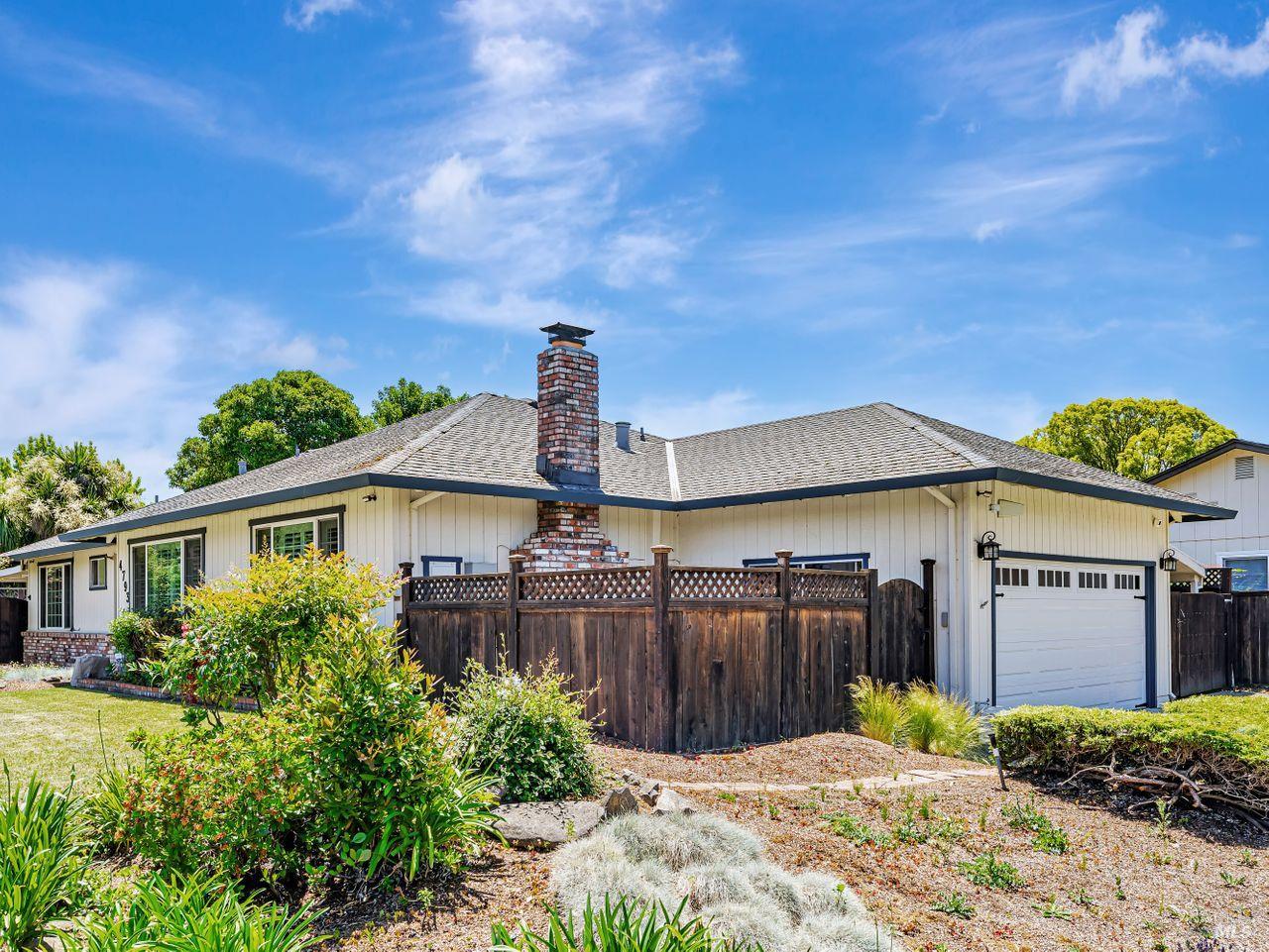 Detail Gallery Image 2 of 30 For 4793 Glencannon St, Santa Rosa,  CA 95405 - 3 Beds | 2 Baths