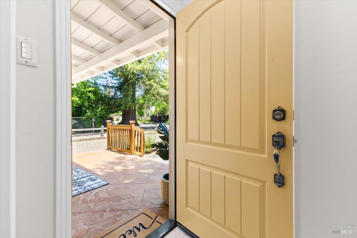 Detail Gallery Image 5 of 67 For 107 1st St, Healdsburg,  CA 95448 - 3 Beds | 3 Baths