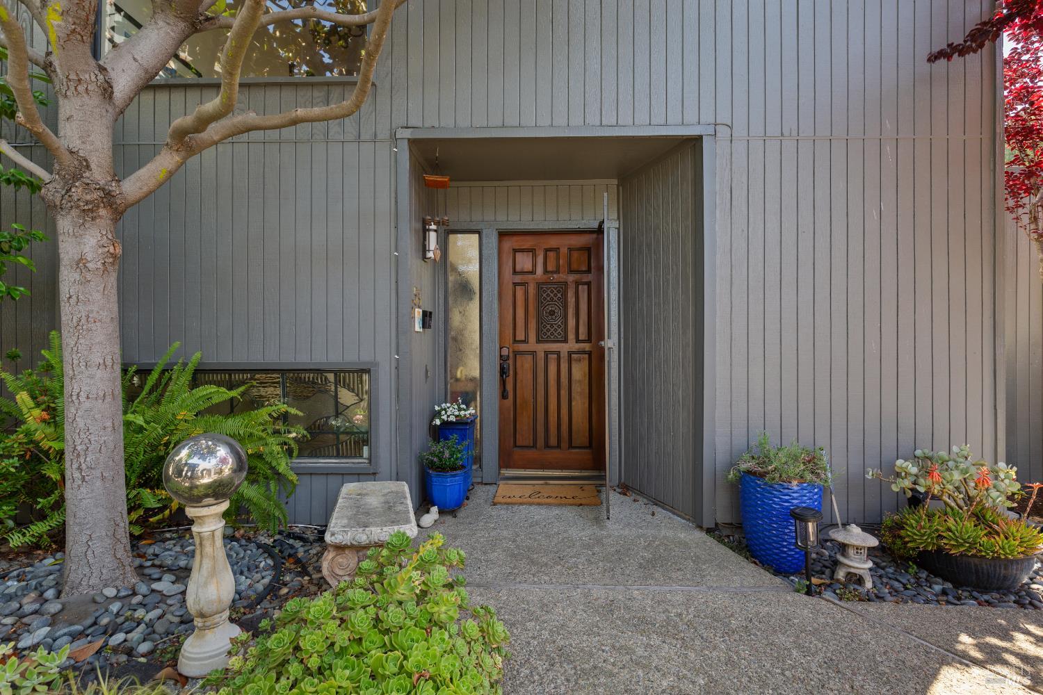 Detail Gallery Image 5 of 53 For 553 Kings Rd, Alameda,  CA 94501 - 2 Beds | 2/1 Baths
