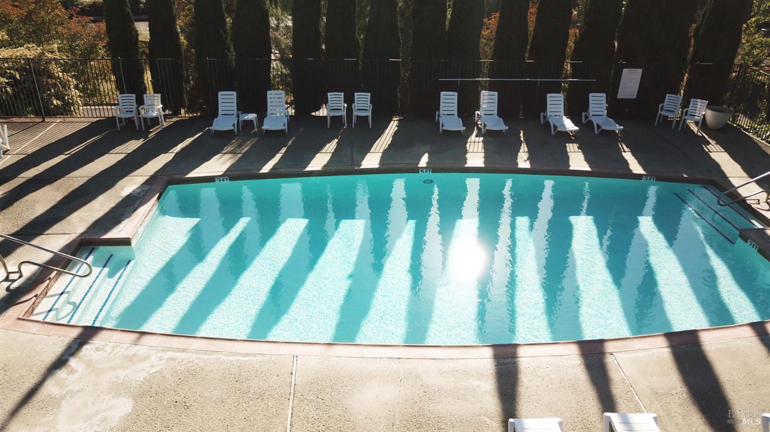Detail Gallery Image 12 of 12 For 900 Cambridge Dr #122,  Benicia,  CA 94510 - 2 Beds | 1 Baths