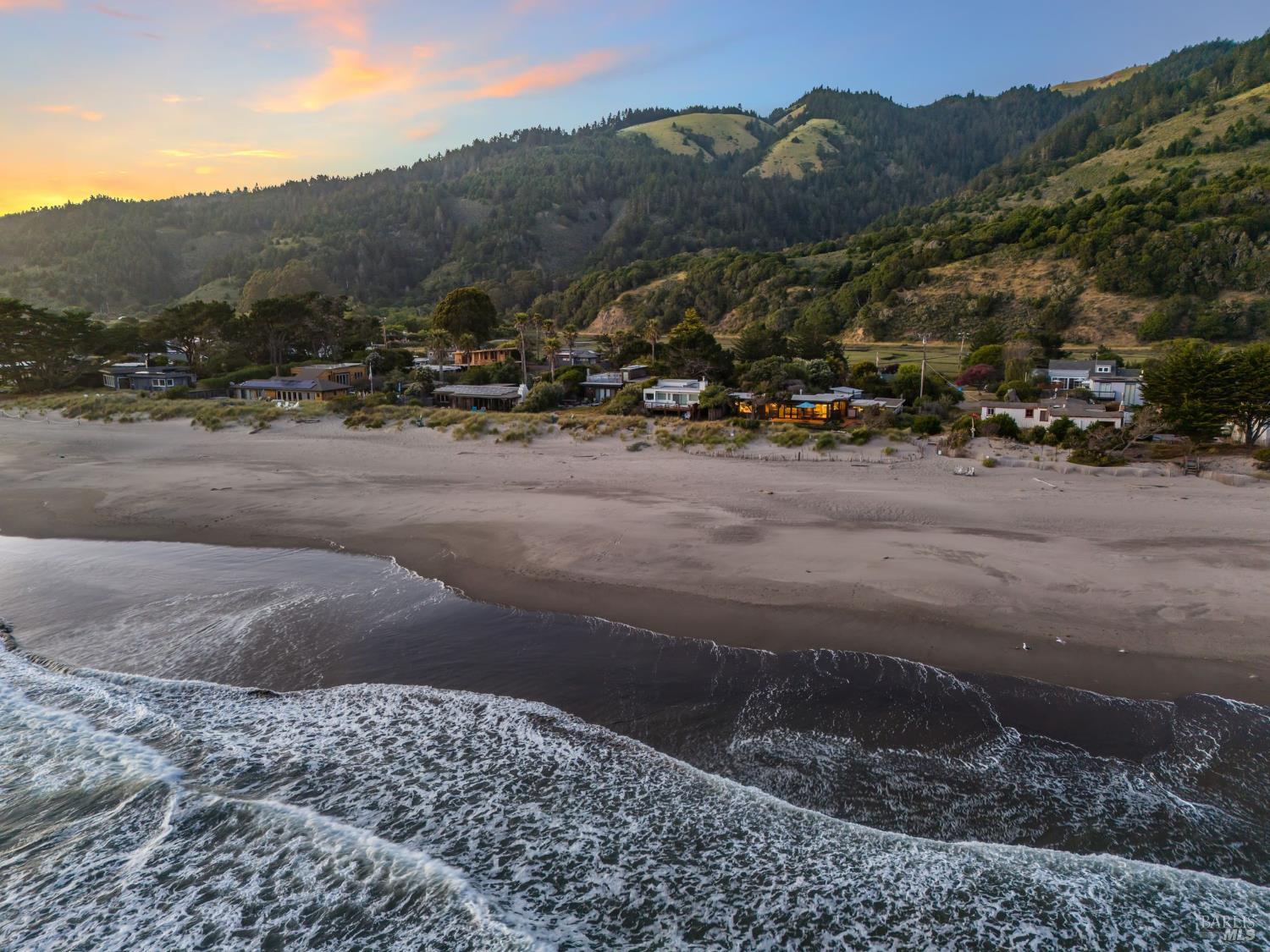 Detail Gallery Image 42 of 43 For 8 Rafael Patio Unkn, Stinson Beach,  CA 94970 - 3 Beds | 2 Baths