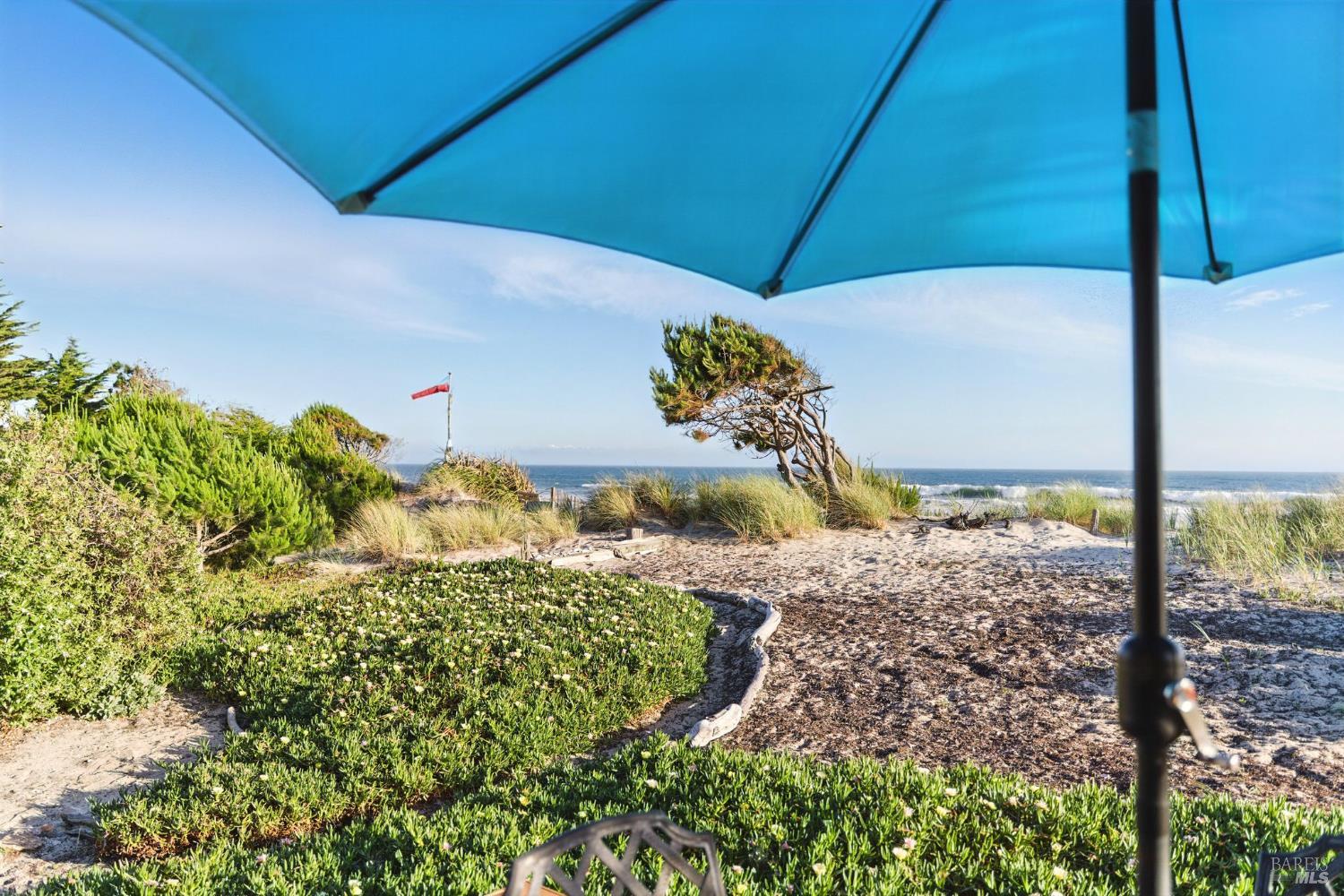 Detail Gallery Image 32 of 43 For 8 Rafael Patio Unkn, Stinson Beach,  CA 94970 - 3 Beds | 2 Baths