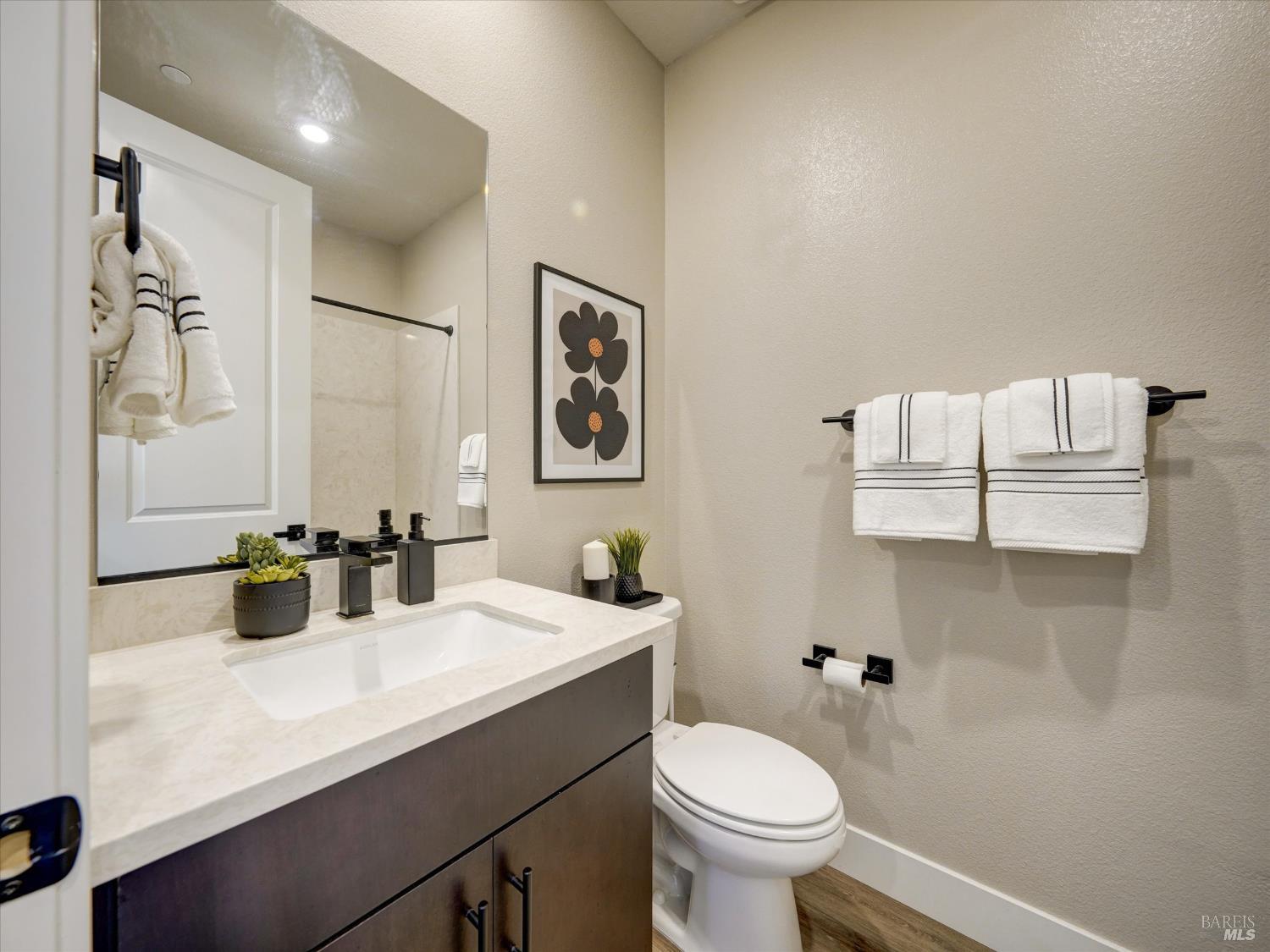 Detail Gallery Image 21 of 41 For 226 Verandah Ave, Novato,  CA 94945 - 3 Beds | 2/1 Baths