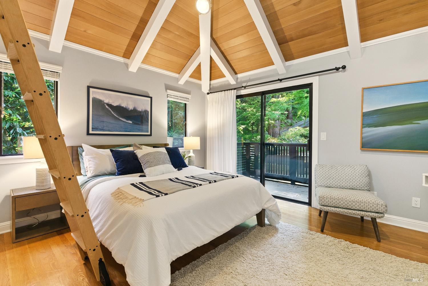 Detail Gallery Image 45 of 97 For 119 Marguerite Ave, Mill Valley,  CA 94941 - 6 Beds | 4/1 Baths
