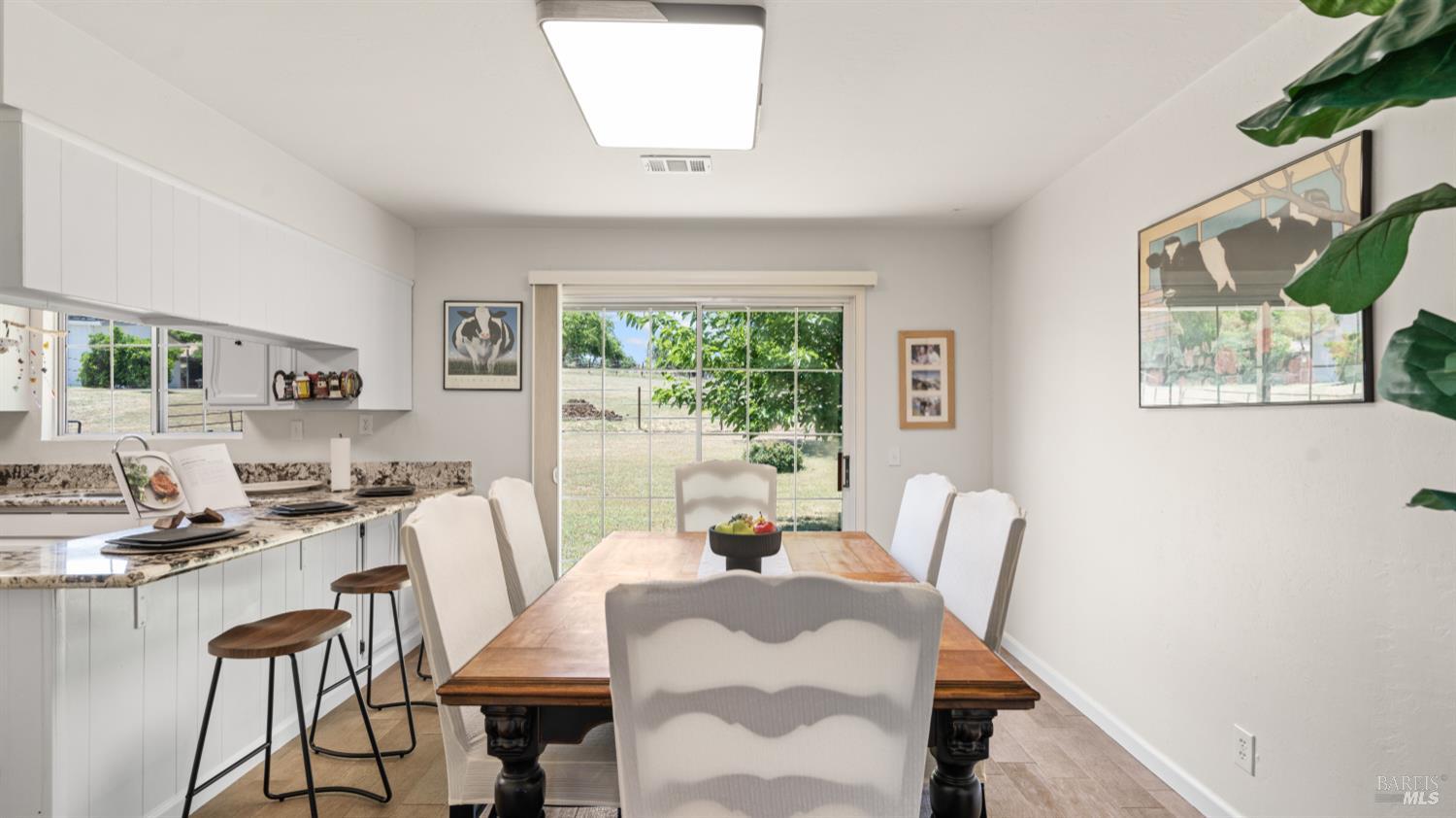 Detail Gallery Image 11 of 70 For 4270 Peaceful Glen Rd, Vacaville,  CA 95688 - 3 Beds | 2 Baths