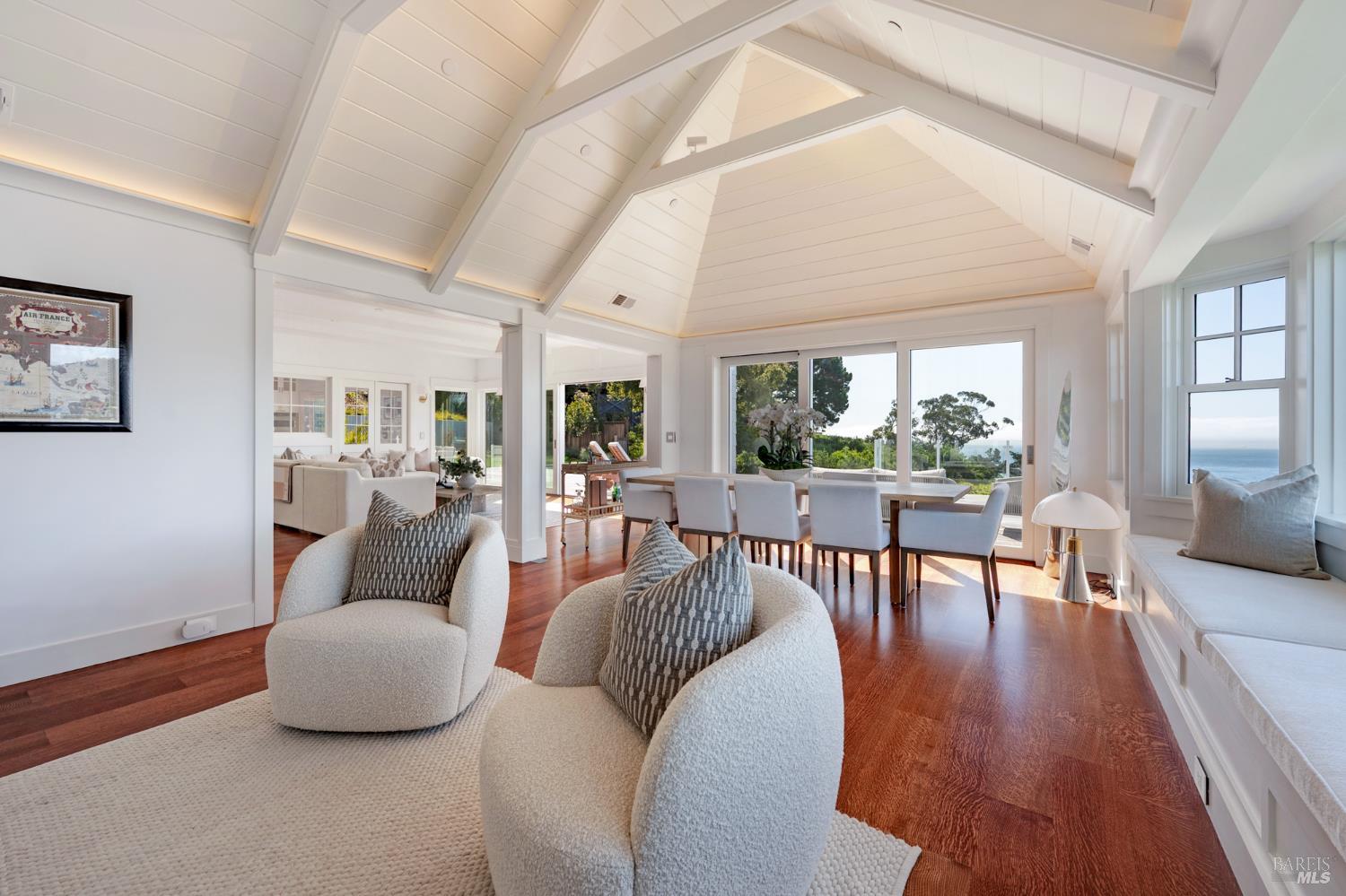 Detail Gallery Image 12 of 64 For 22 Eucalyptus Rd, Belvedere,  CA 94920 - 5 Beds | 4/2 Baths