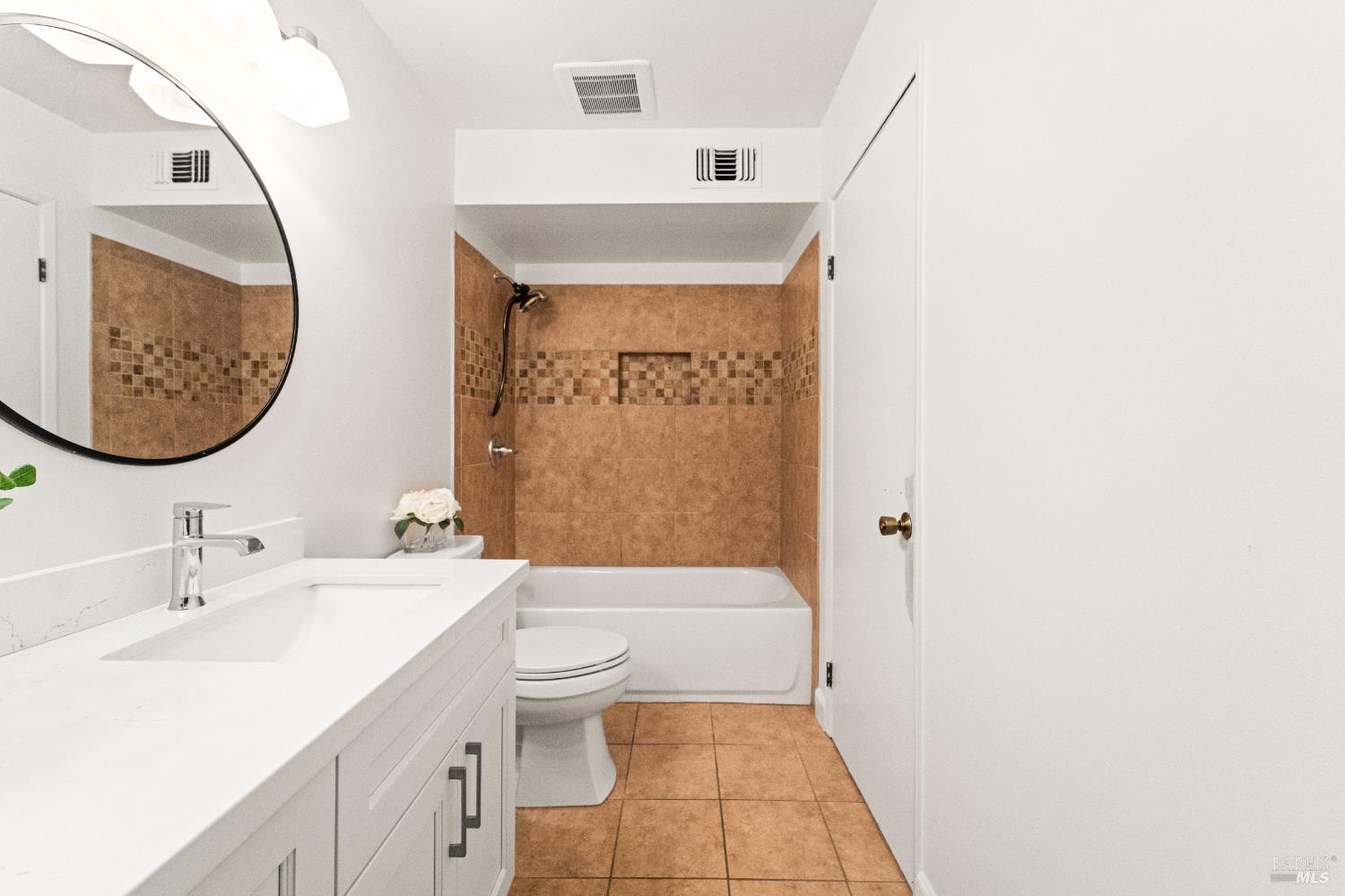 Detail Gallery Image 9 of 42 For 2246 Carver Pl, Fairfield,  CA 94533 - 4 Beds | 2 Baths