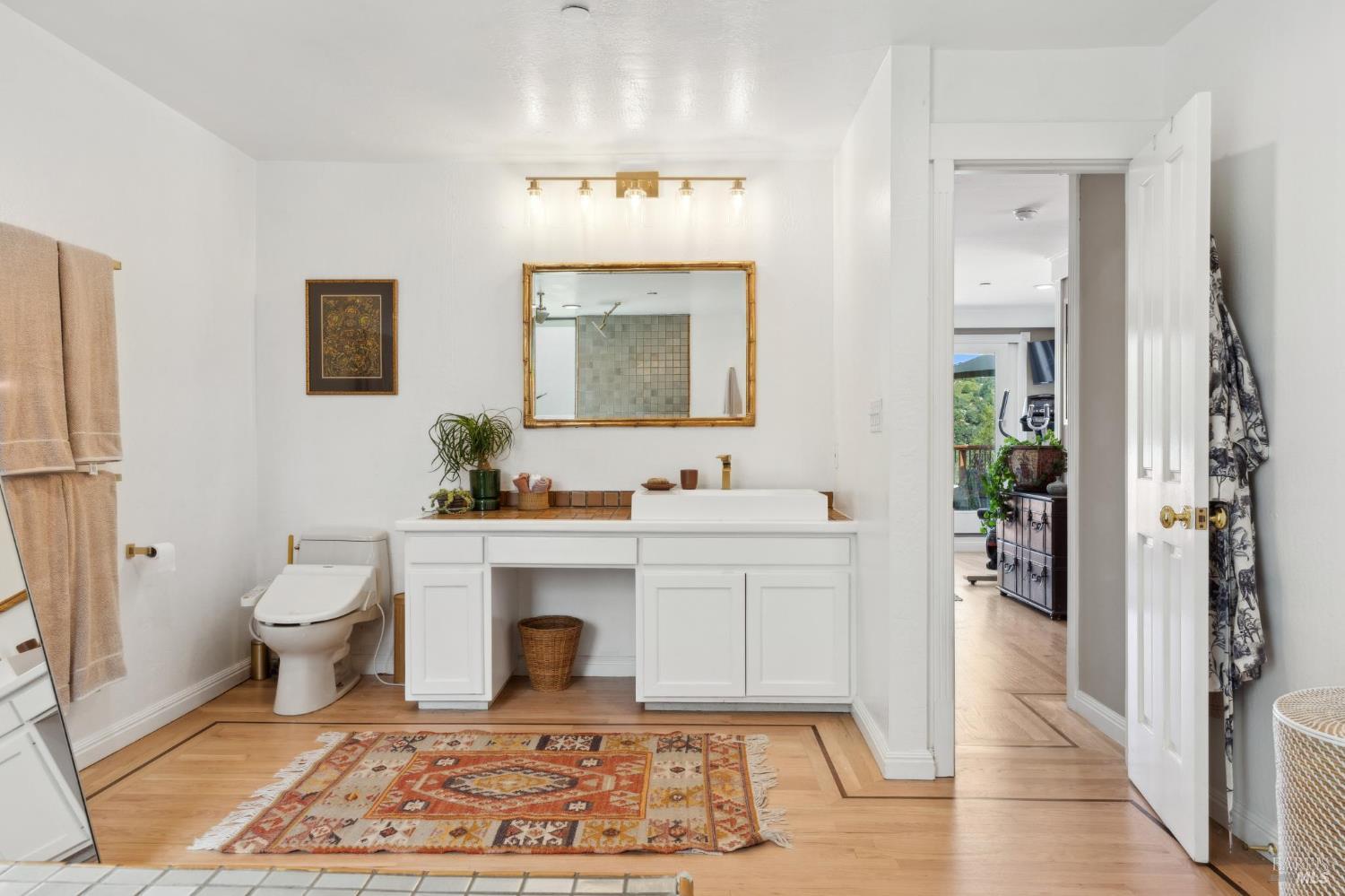 Detail Gallery Image 37 of 54 For 222 Marguerite Ave, Mill Valley,  CA 94941 - 4 Beds | 5 Baths