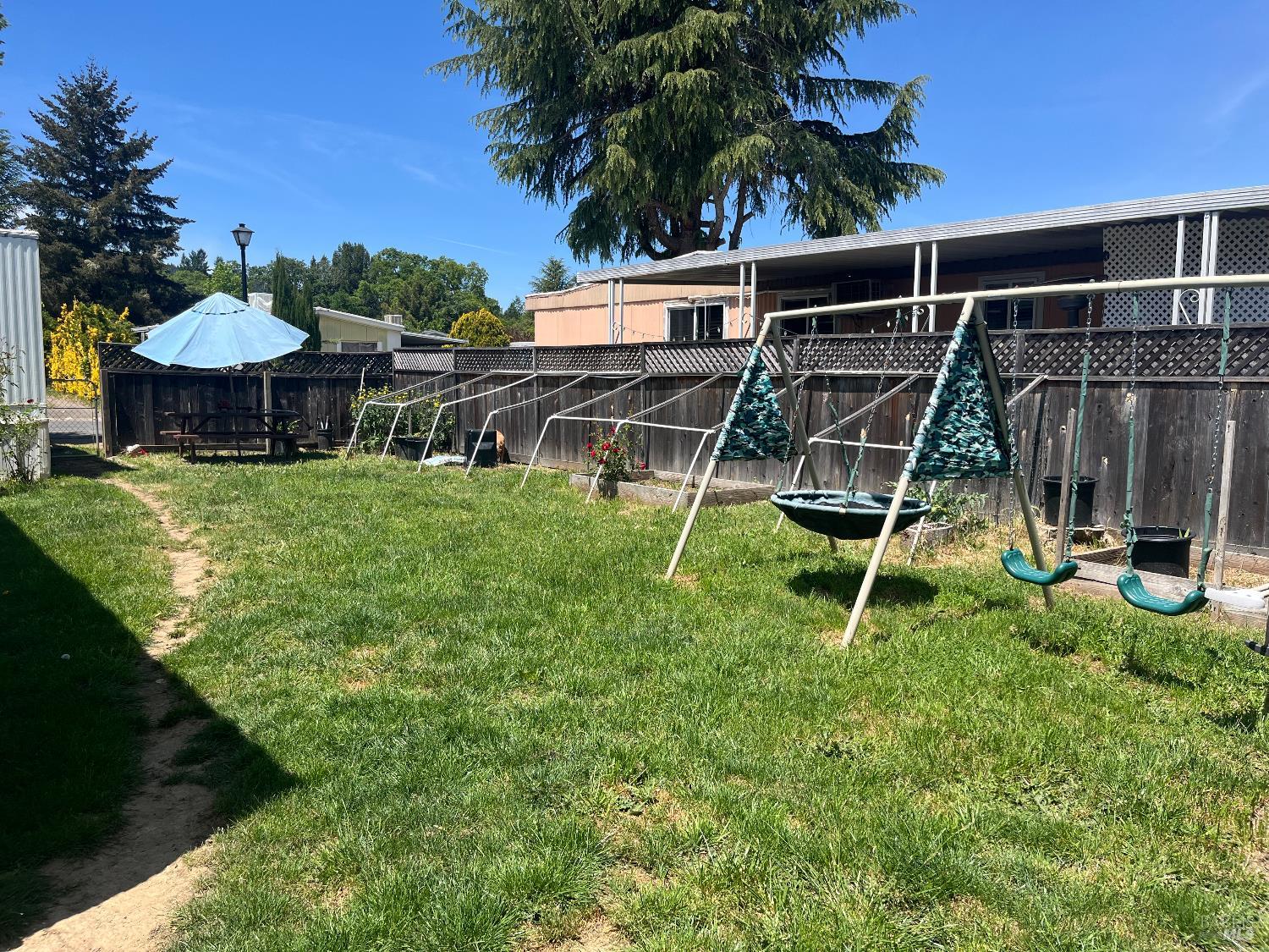 Detail Gallery Image 7 of 9 For 1750 S Main St 69, Willits,  CA 95490 - 3 Beds | 1 Baths