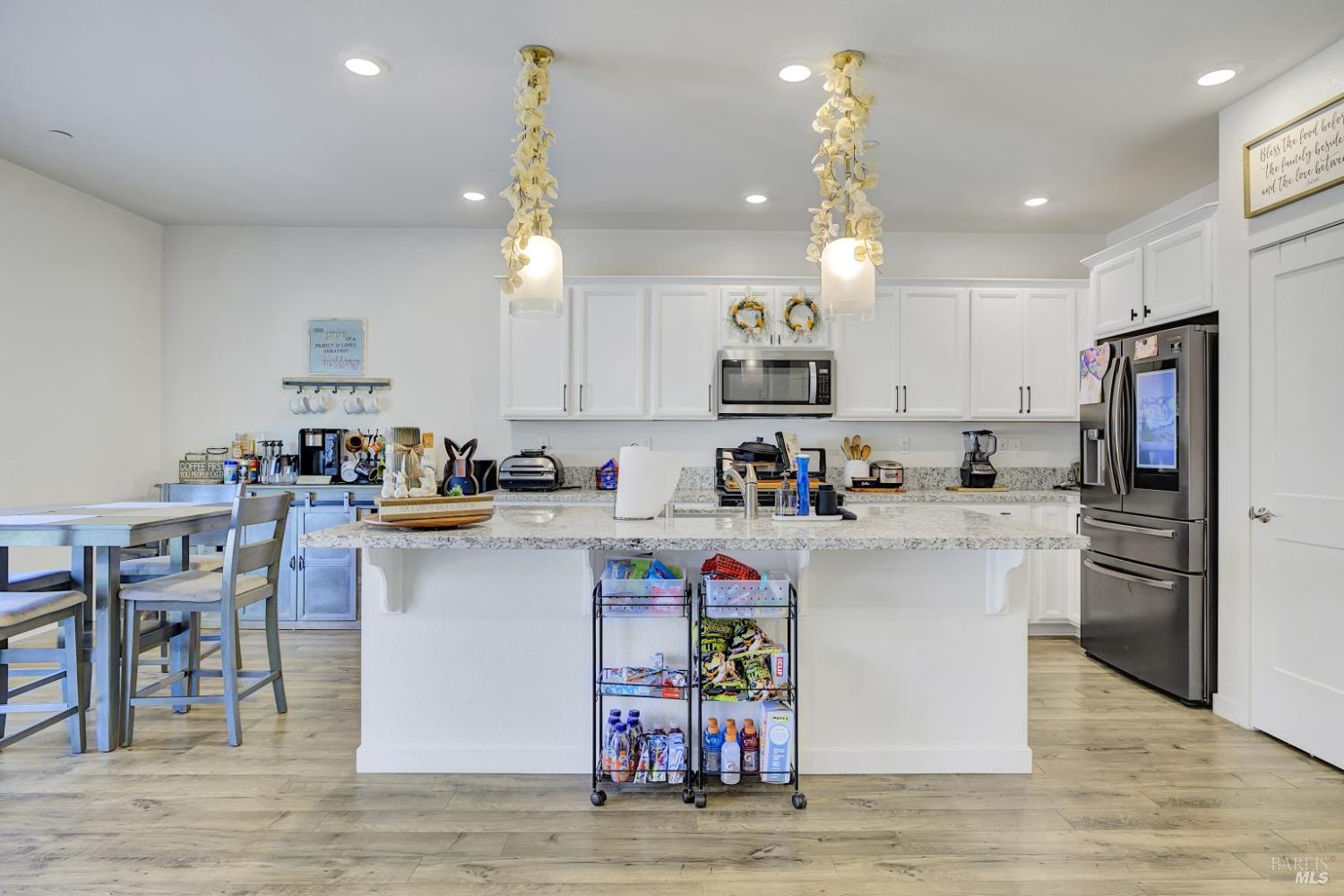 Detail Gallery Image 11 of 34 For 1090 Swarthmore Ct, Dixon,  CA 95620 - 4 Beds | 3 Baths
