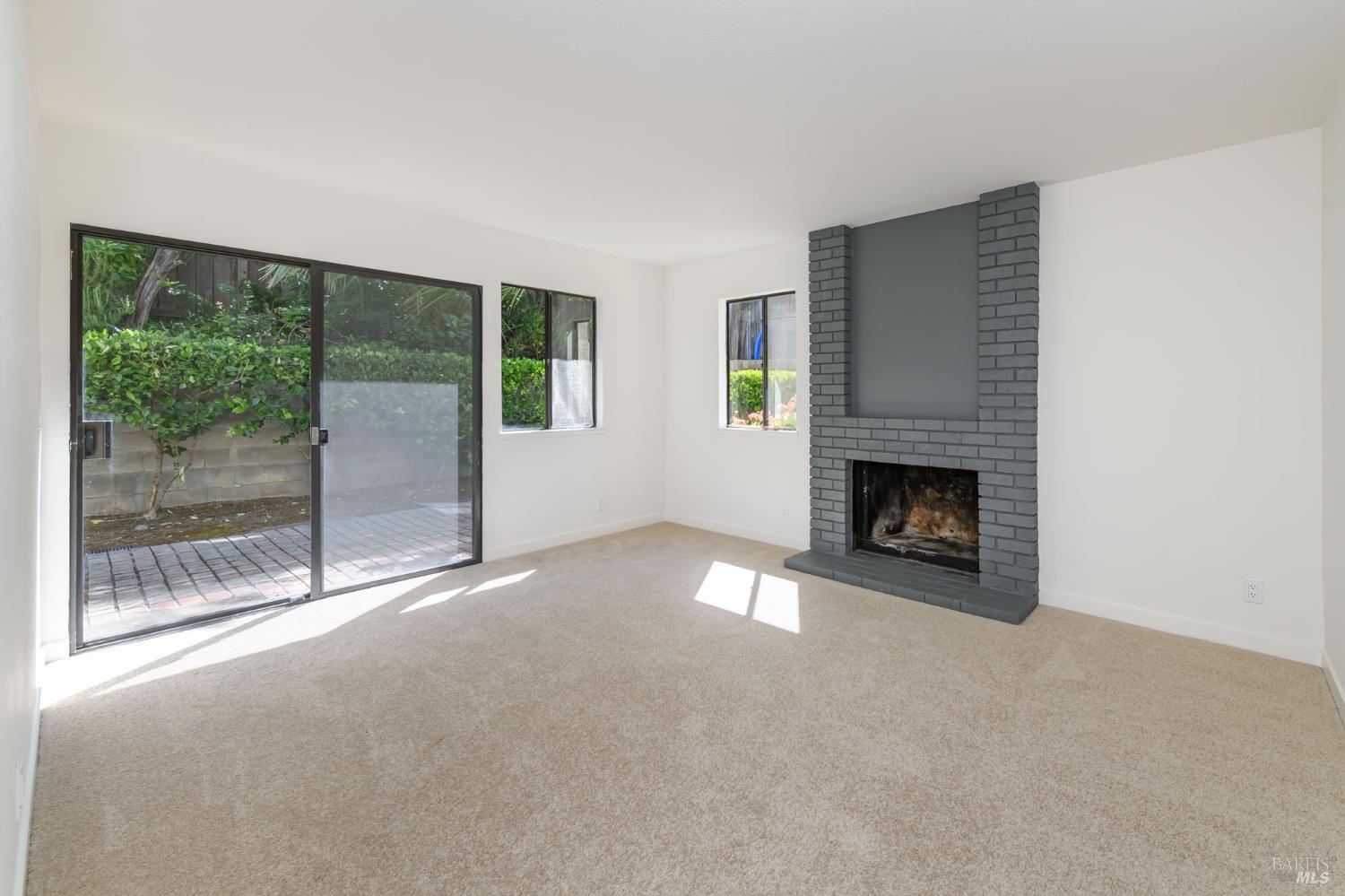 Detail Gallery Image 6 of 25 For 475 San Marin Dr, Novato,  CA 94945 - 4 Beds | 2/1 Baths