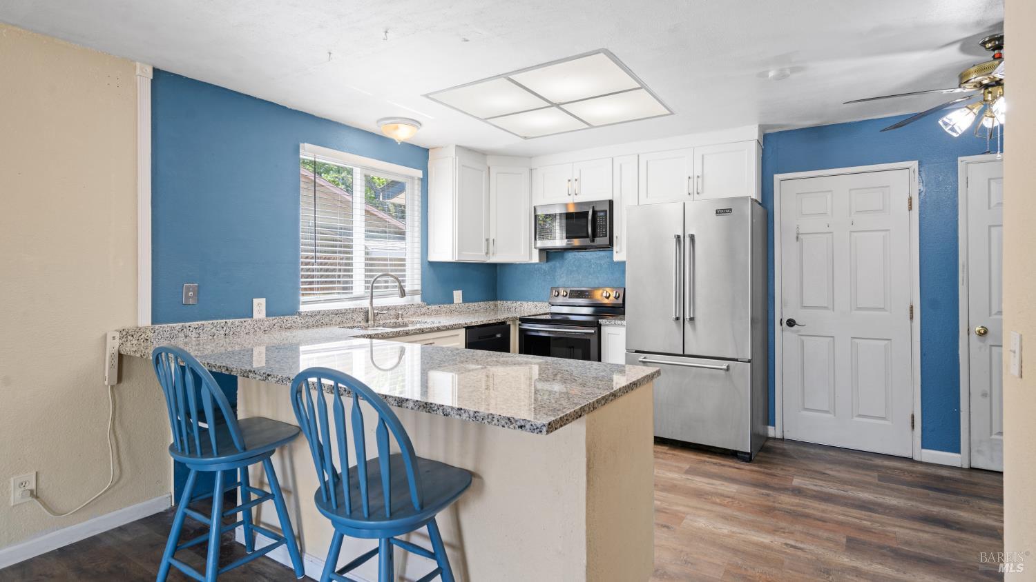 Detail Gallery Image 11 of 36 For 1661 California Dr, Vacaville,  CA 95687 - 3 Beds | 2 Baths