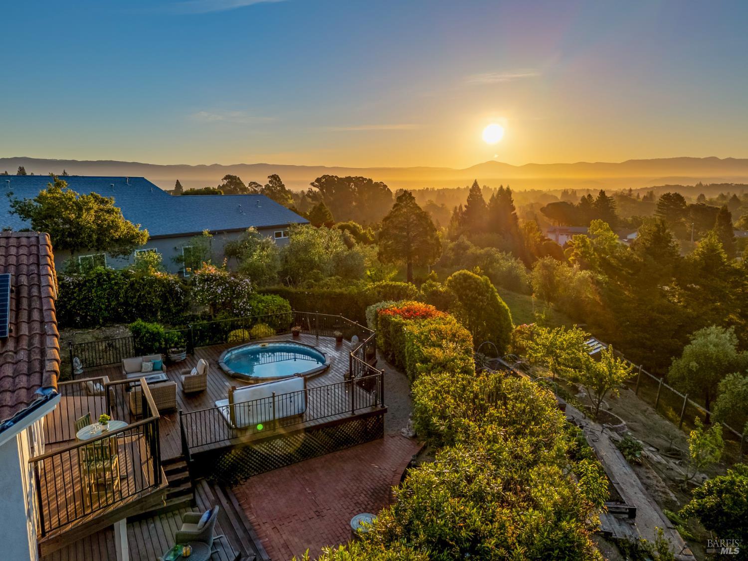 Detail Gallery Image 5 of 64 For 12 Maidu Ct, Napa,  CA 94558 - 4 Beds | 3 Baths