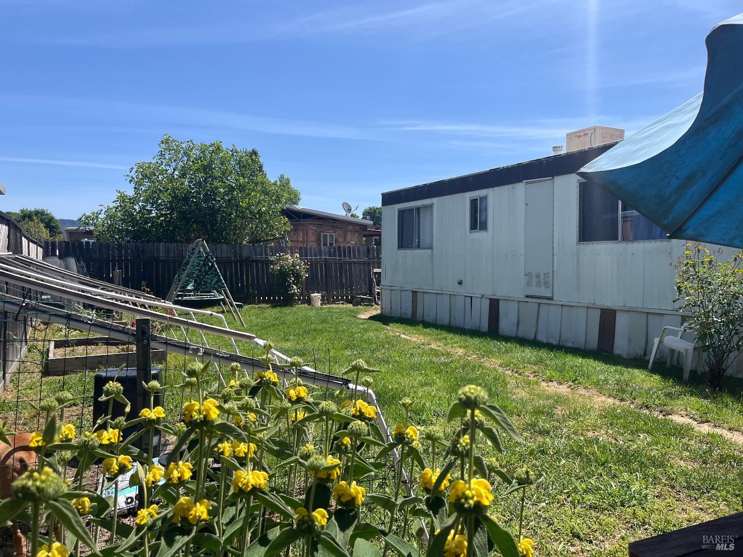 Detail Gallery Image 8 of 9 For 1750 S Main St 69, Willits,  CA 95490 - 3 Beds | 1 Baths