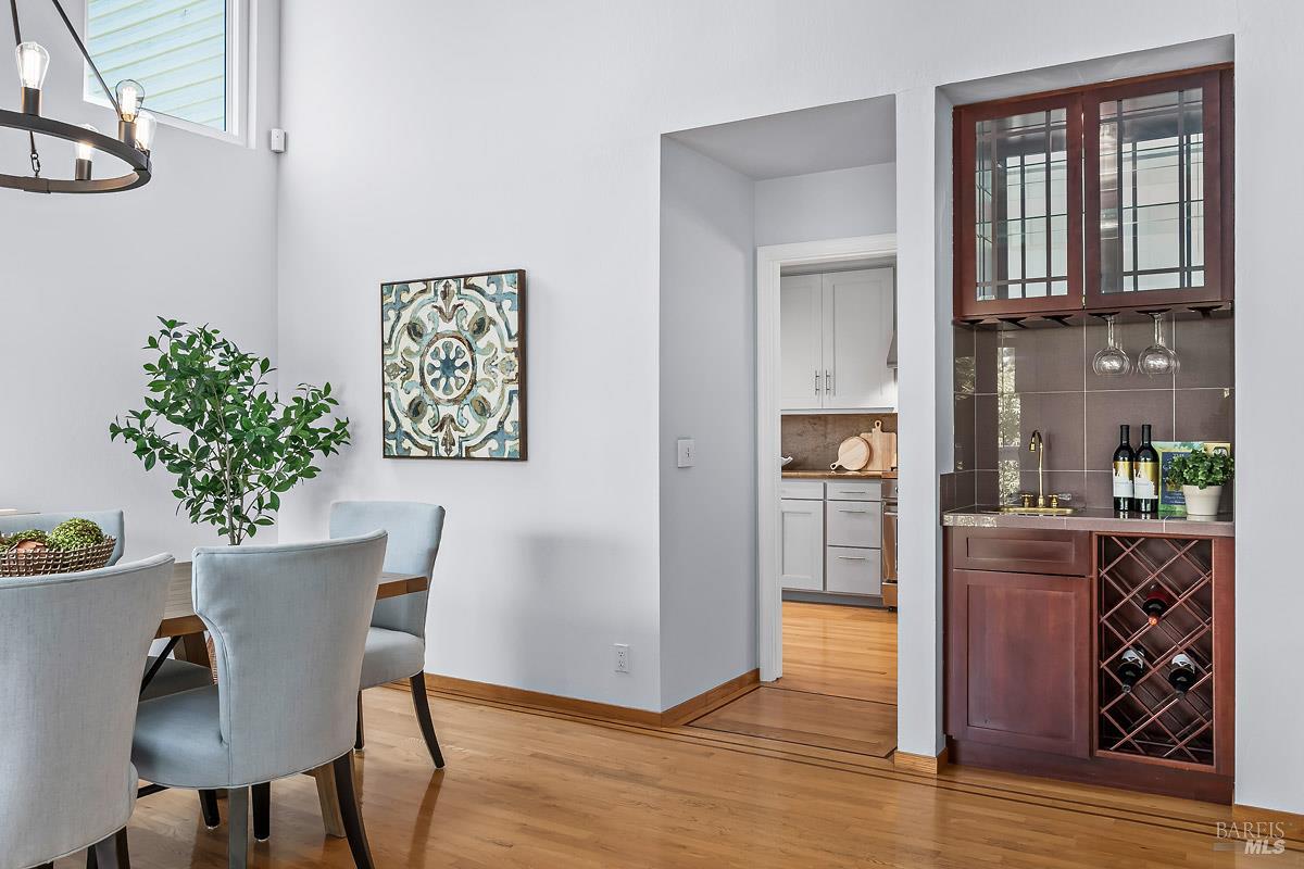 Detail Gallery Image 10 of 53 For 25 Wimbledon Ct, Novato,  CA 94949 - 4 Beds | 3/1 Baths