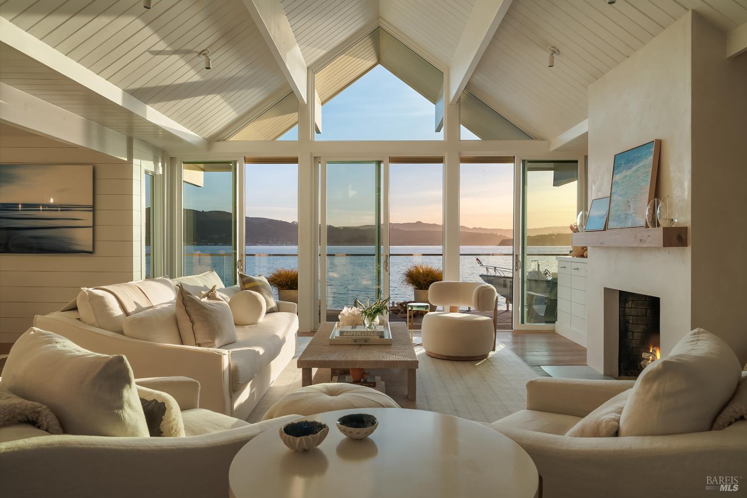 Detail Gallery Image 50 of 68 For 27 West Shore Rd, Belvedere,  CA 94920 - 4 Beds | 2/1 Baths