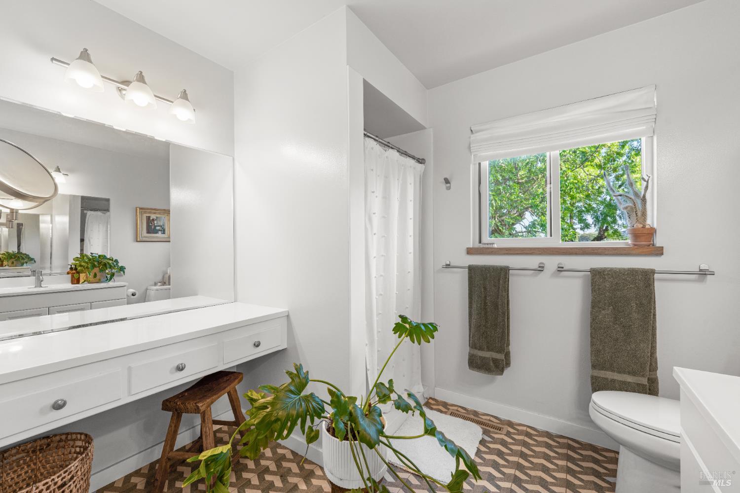 Detail Gallery Image 28 of 29 For 21800 River Rd, Geyserville,  CA 95441 - – Beds | – Baths