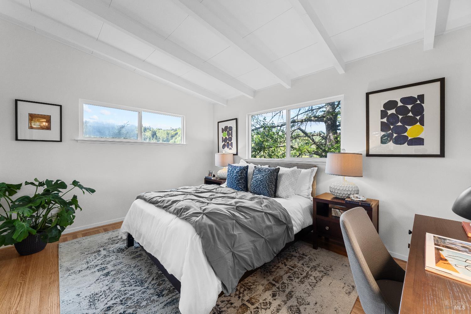 Detail Gallery Image 26 of 51 For 84 E Crescent Dr, San Rafael,  CA 94901 - 3 Beds | 2 Baths