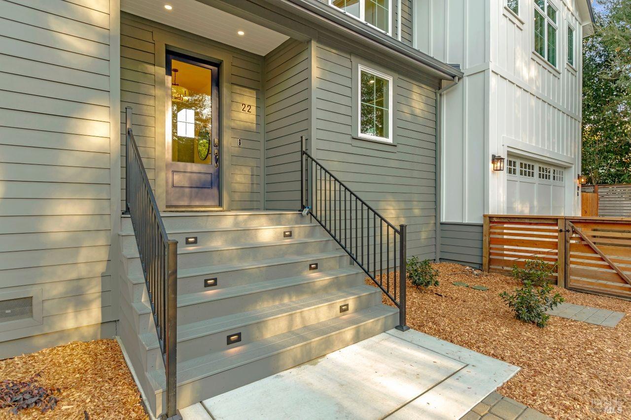 Detail Gallery Image 8 of 64 For 22 Cedar Ave, Kentfield,  CA 94904 - 5 Beds | 5 Baths