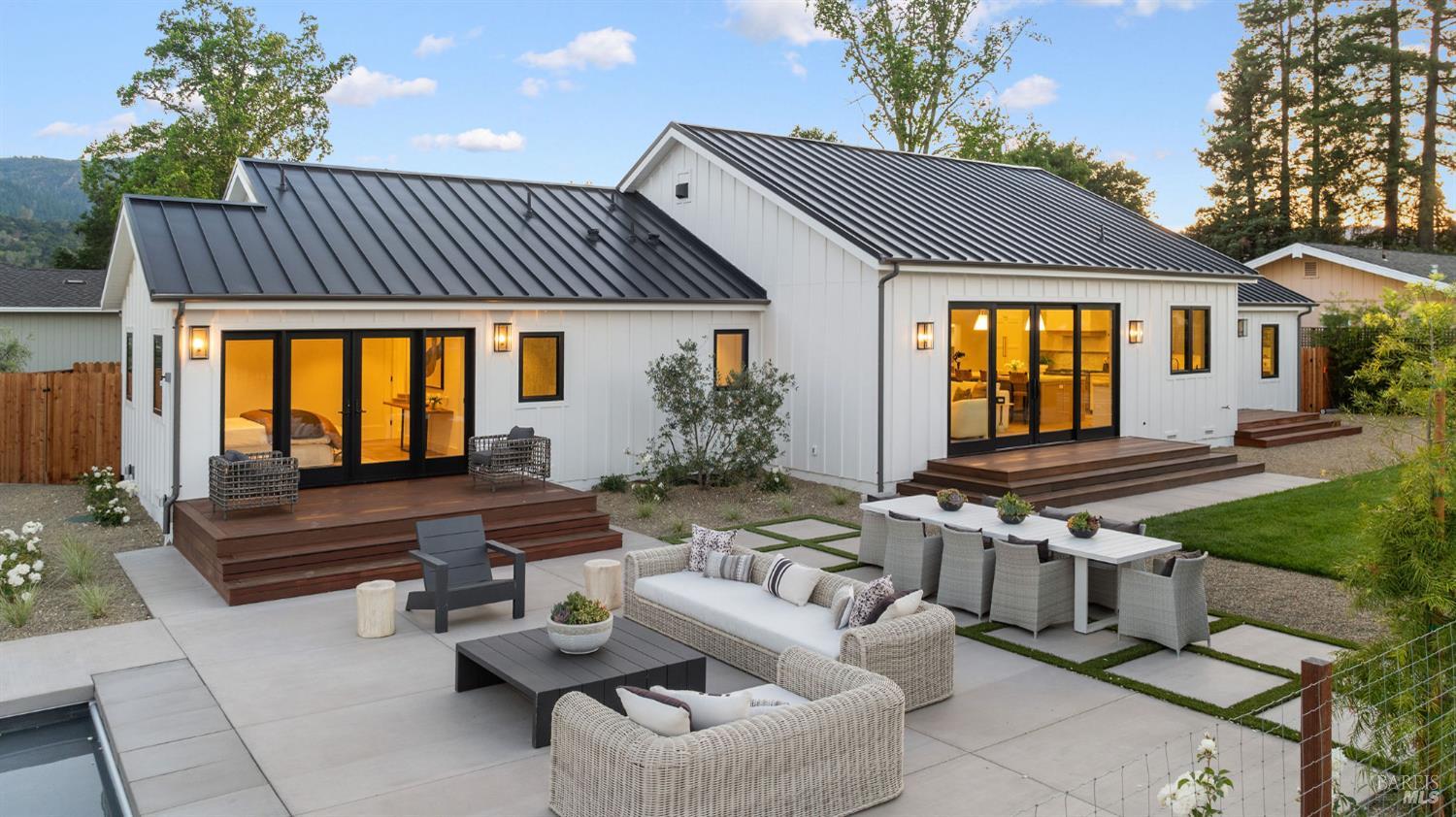 Detail Gallery Image 46 of 54 For 1597 Arrowhead Dr, Saint Helena,  CA 94574 - 3 Beds | 3/1 Baths