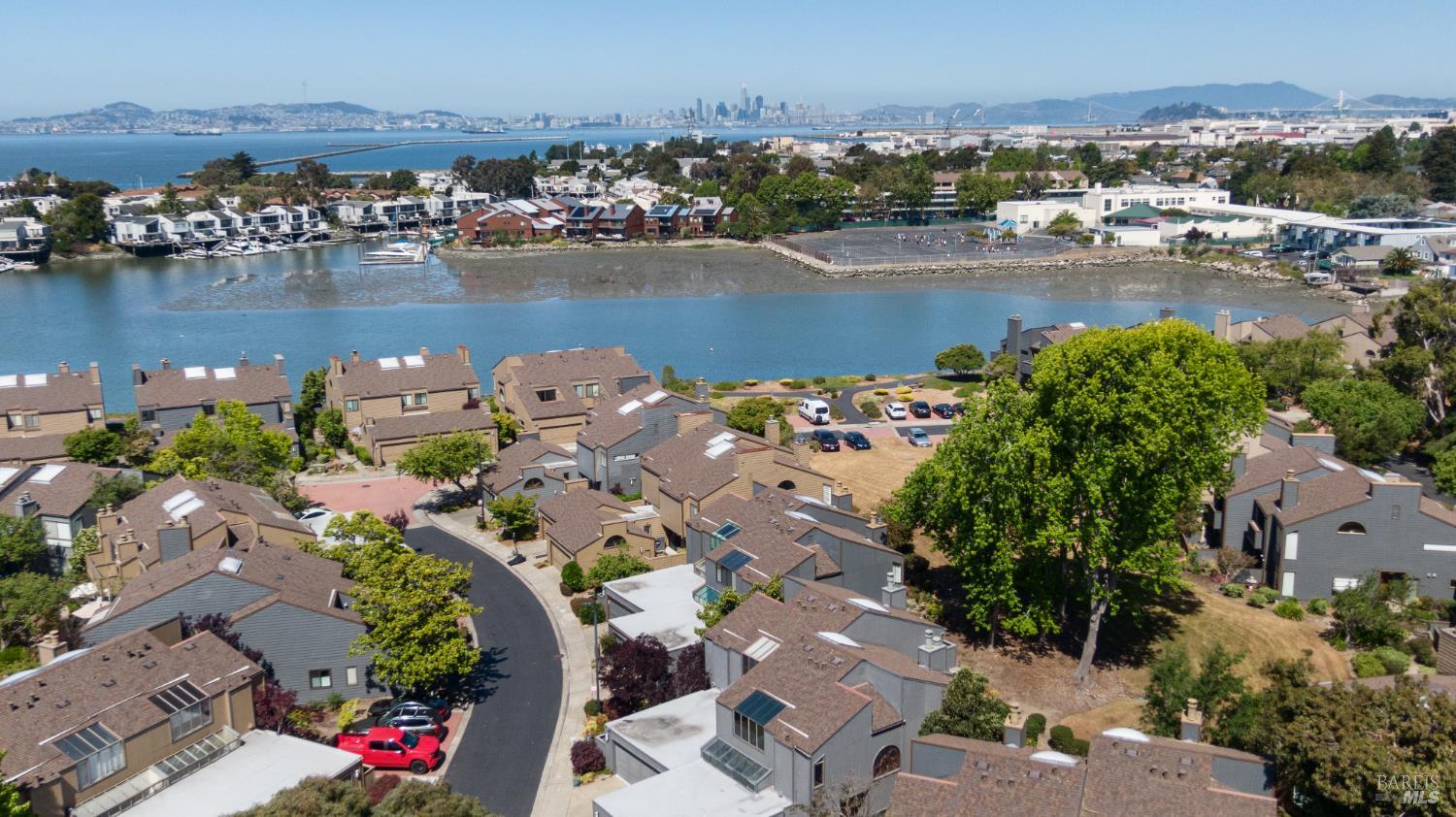 Detail Gallery Image 47 of 53 For 553 Kings Rd, Alameda,  CA 94501 - 2 Beds | 2/1 Baths